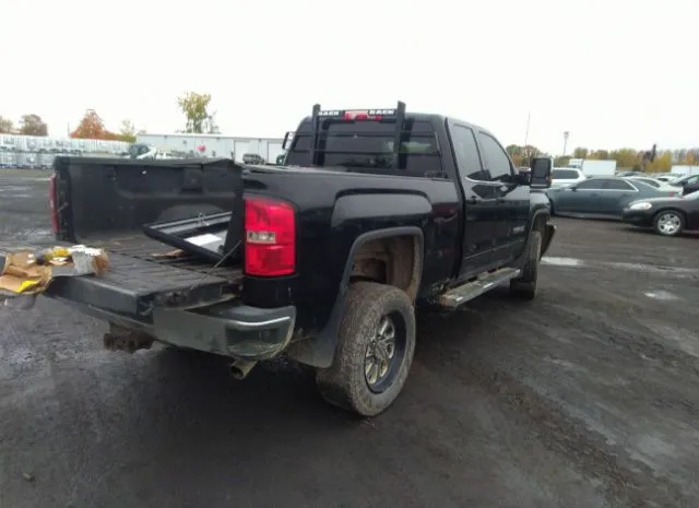 Photo 3 VIN: 1GT22SEGXHZ158986 - GMC SIERRA 2500HD 