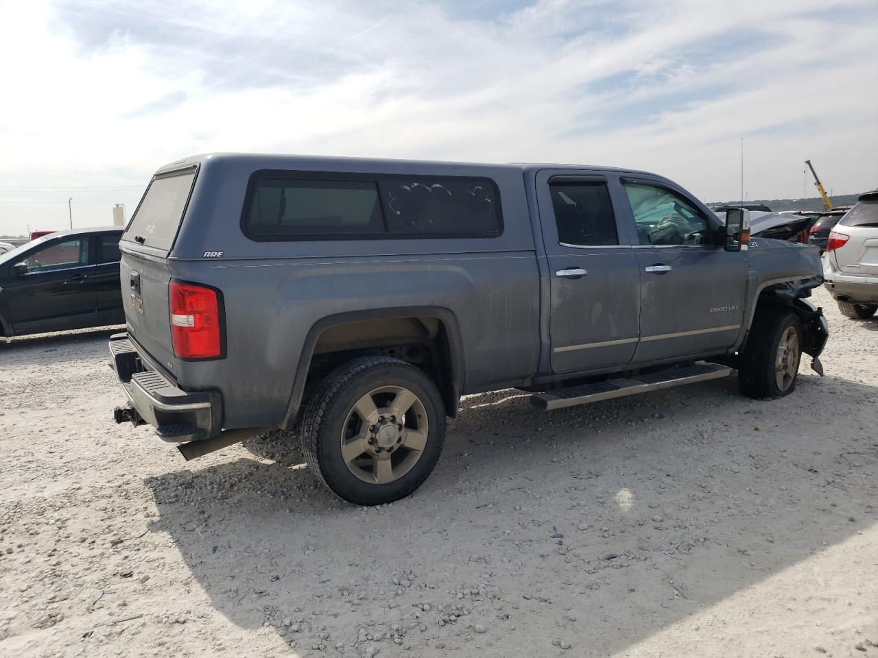 Photo 2 VIN: 1GT22TEG7GZ275106 - GMC SIERRA 