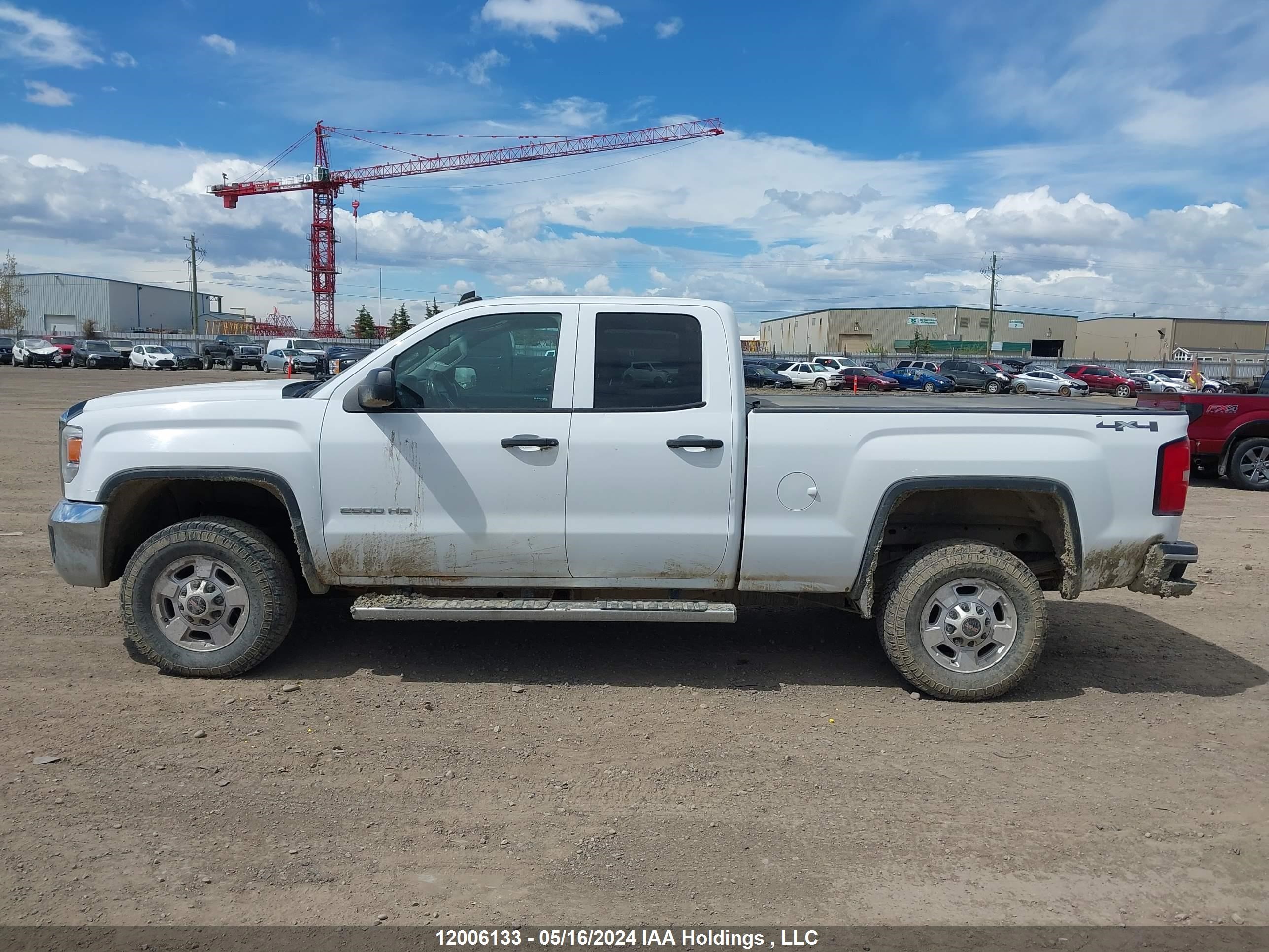 Photo 13 VIN: 1GT22XEG3FZ120011 - GMC SIERRA 