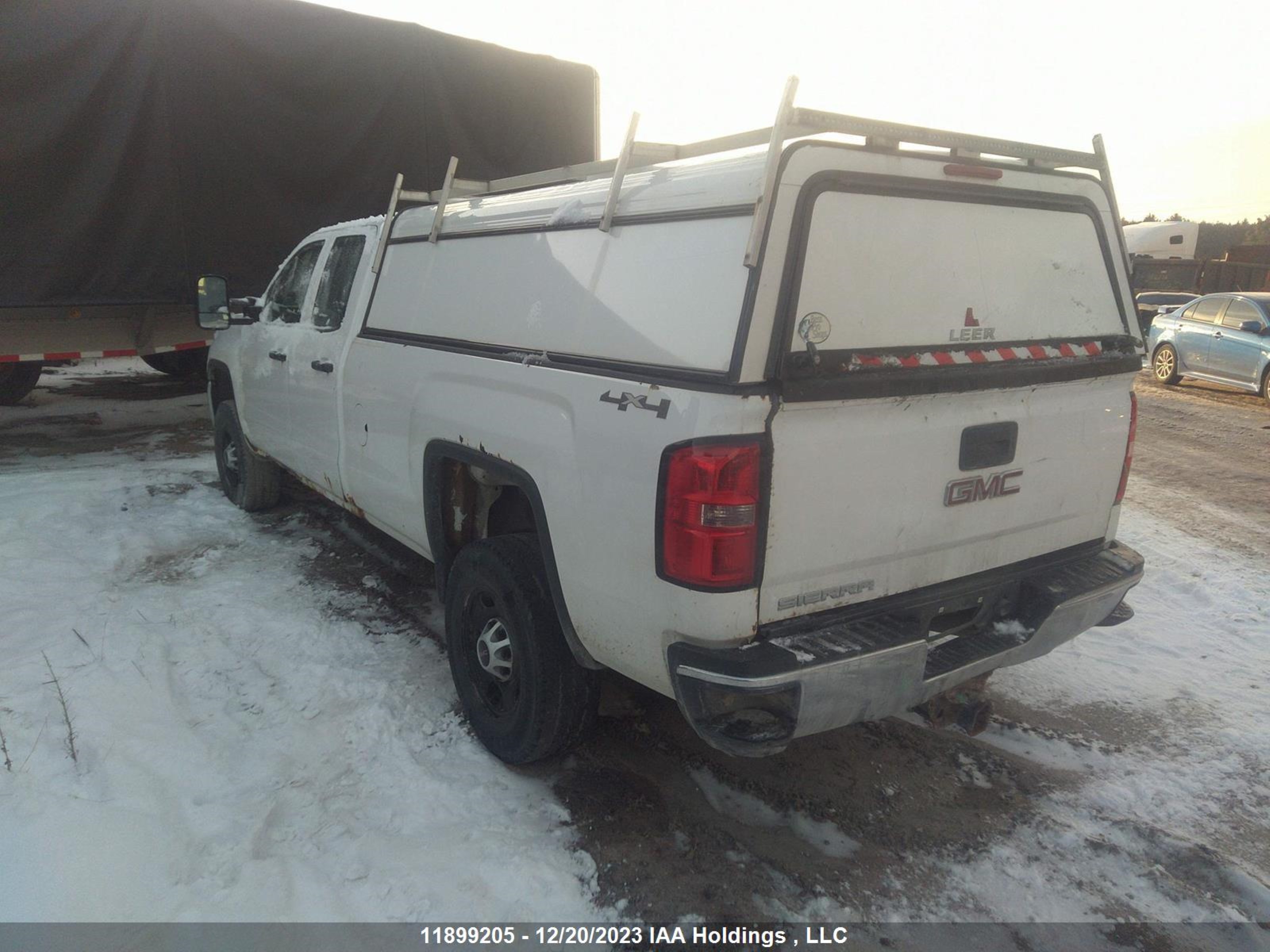 Photo 2 VIN: 1GT22XEG5FZ552941 - GMC SIERRA 