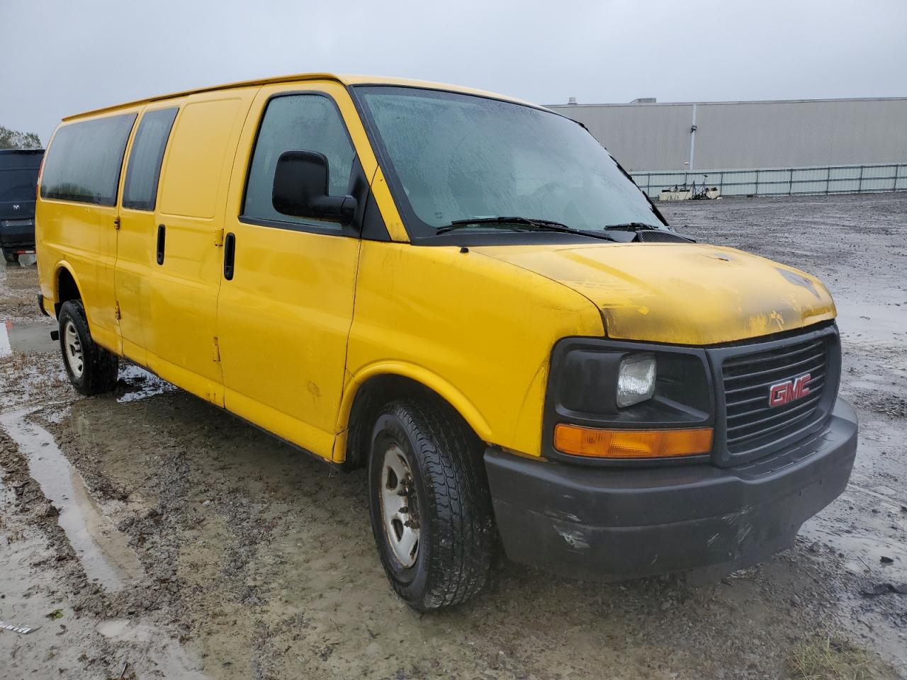 Photo 3 VIN: 1GT2GUBA3A1901280 - GMC SAVANA 