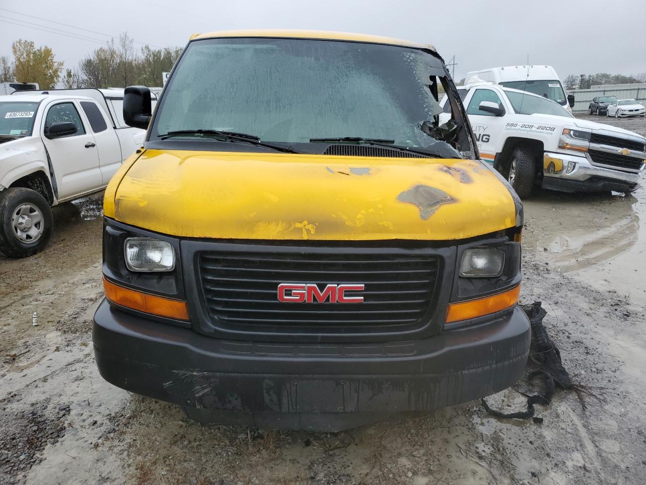 Photo 4 VIN: 1GT2GUBA3A1901280 - GMC SAVANA 