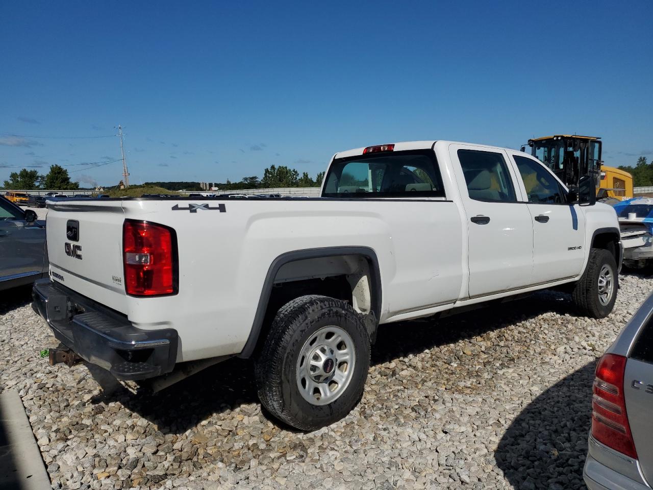 Photo 2 VIN: 1GT421CG7FF187527 - GMC SIERRA 