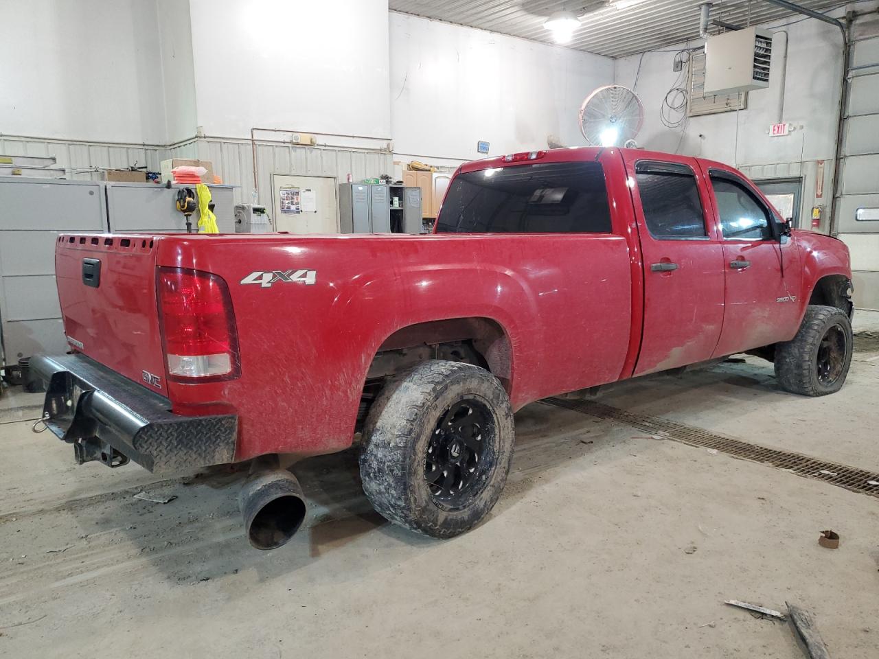 Photo 2 VIN: 1GT422C88BF169787 - GMC SIERRA 