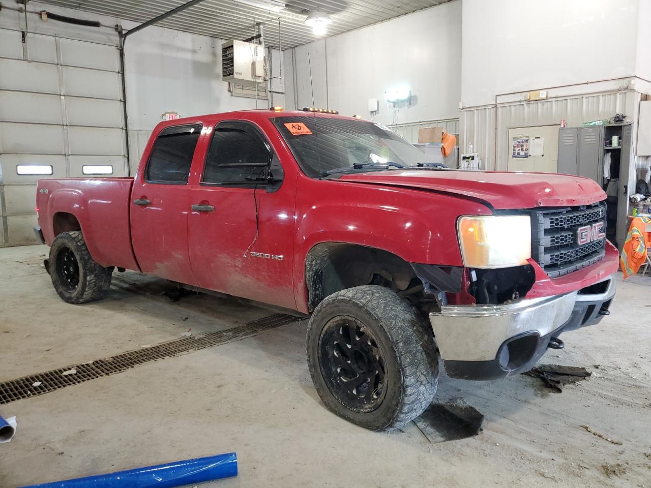 Photo 3 VIN: 1GT422C88BF169787 - GMC SIERRA 