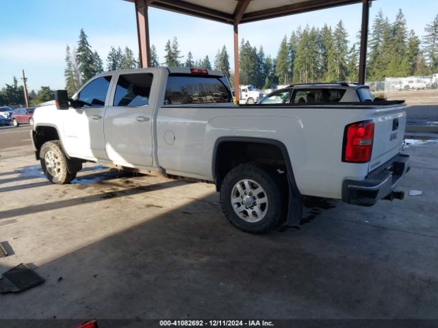 Photo 2 VIN: 1GT422CG9FF668983 - GMC SIERRA 