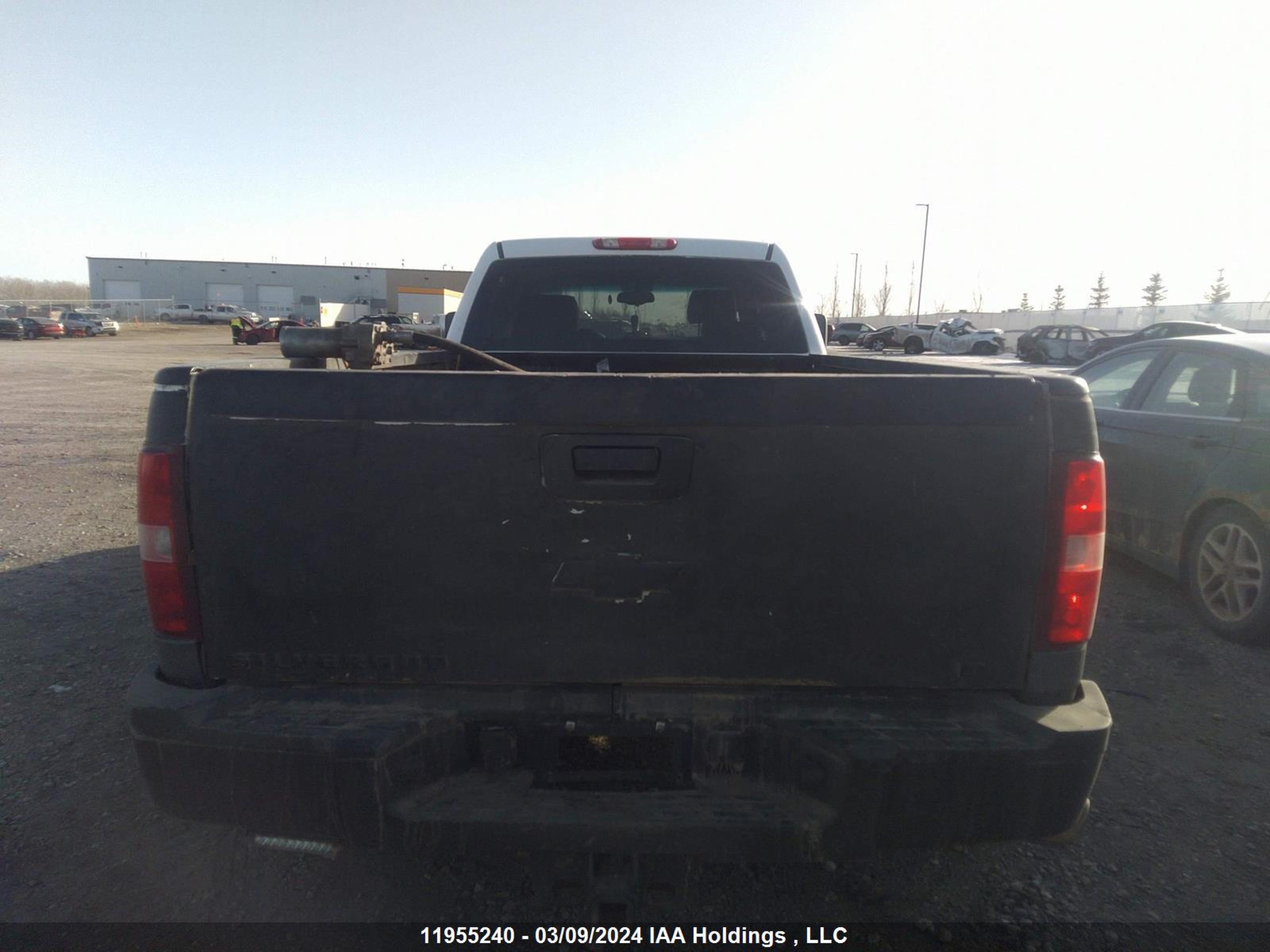 Photo 16 VIN: 1GT423C81CF140459 - GMC SIERRA 