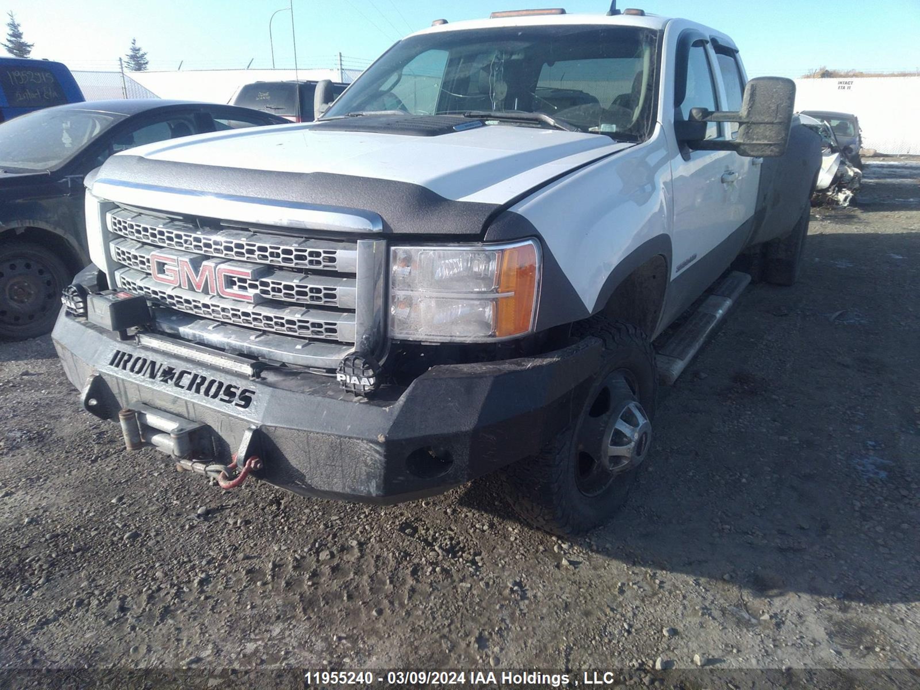 Photo 5 VIN: 1GT423C81CF140459 - GMC SIERRA 