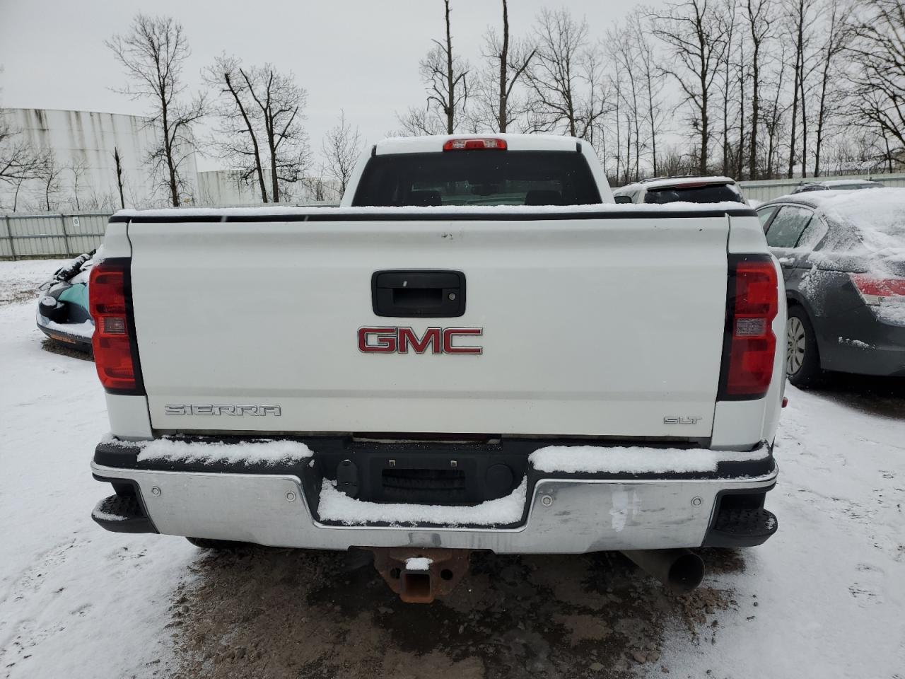 Photo 5 VIN: 1GT423C81FF112035 - GMC SIERRA 