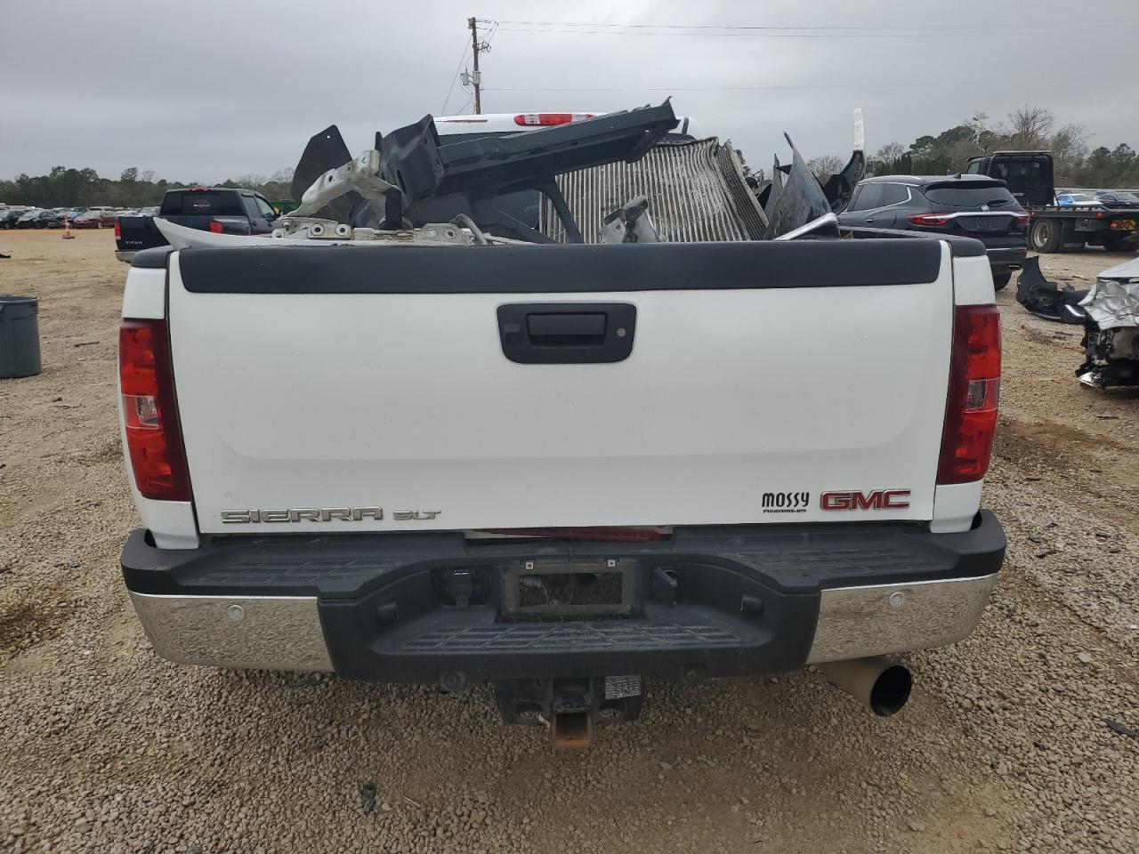 Photo 5 VIN: 1GT424C88BF253880 - GMC SIERRA 