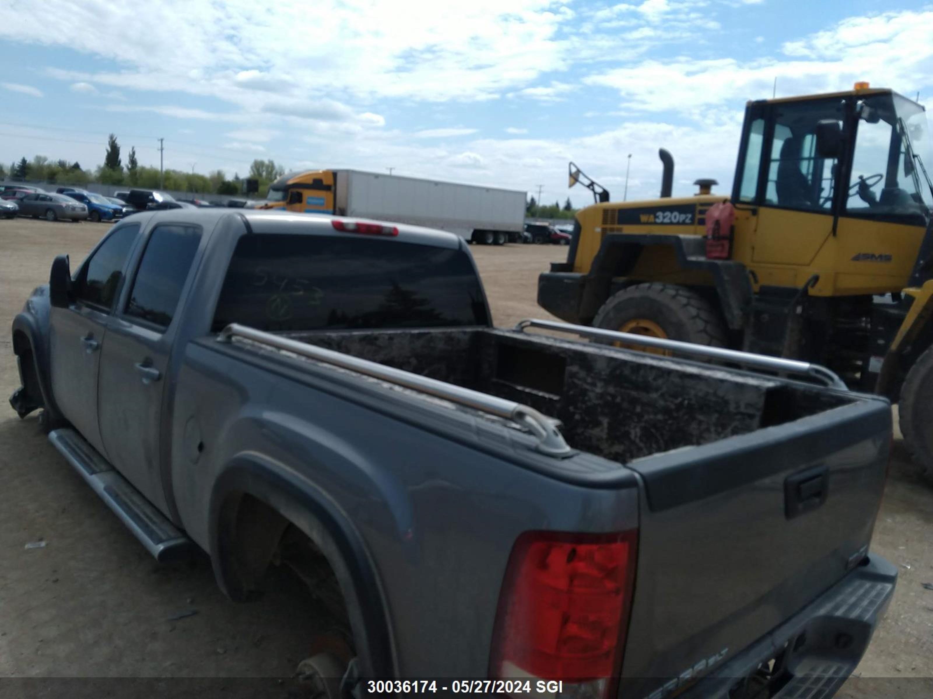 Photo 5 VIN: 1GT424CGXDF205453 - GMC SIERRA 