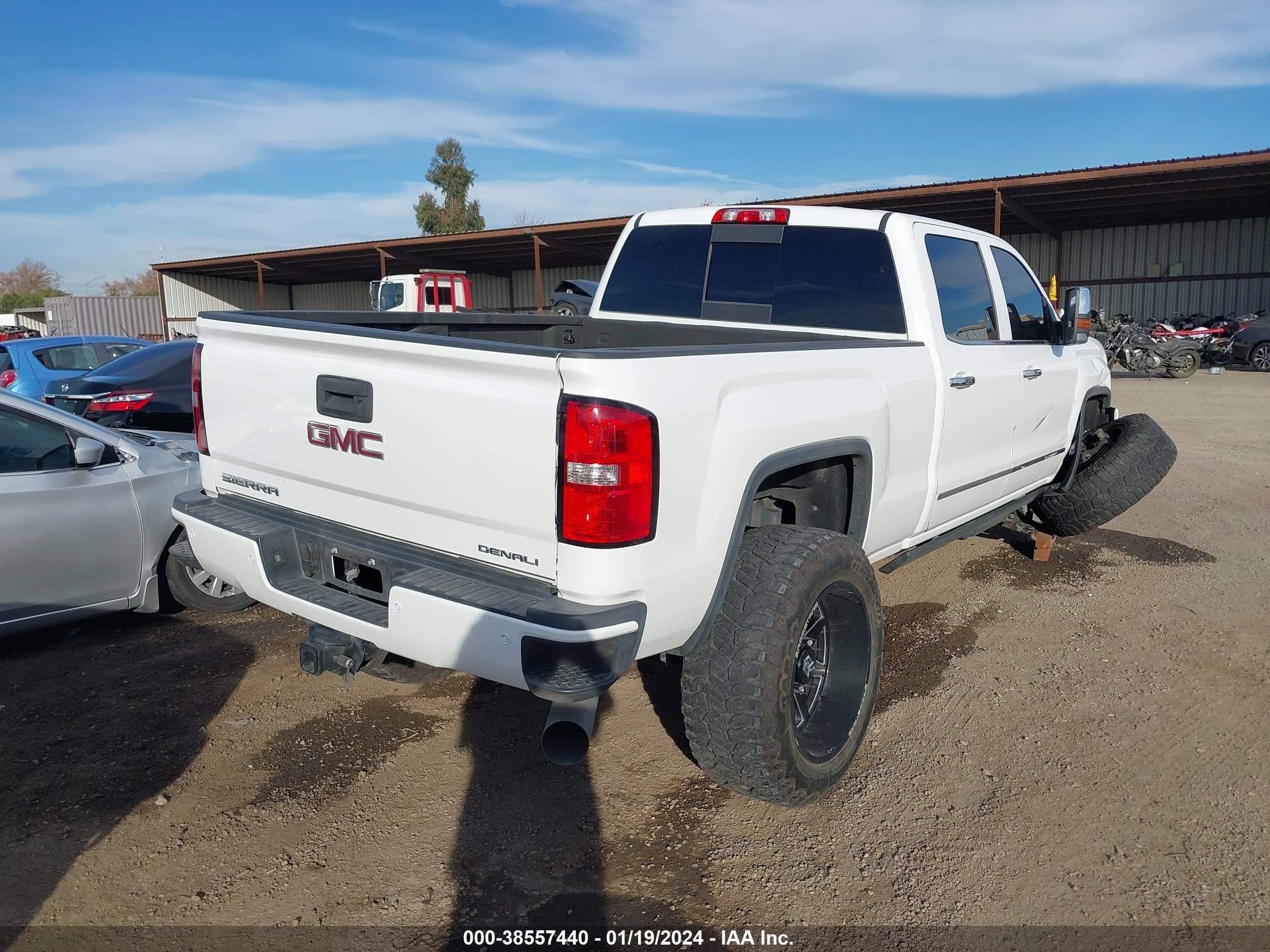 Photo 3 VIN: 1GT424E82FF569407 - GMC SIERRA 