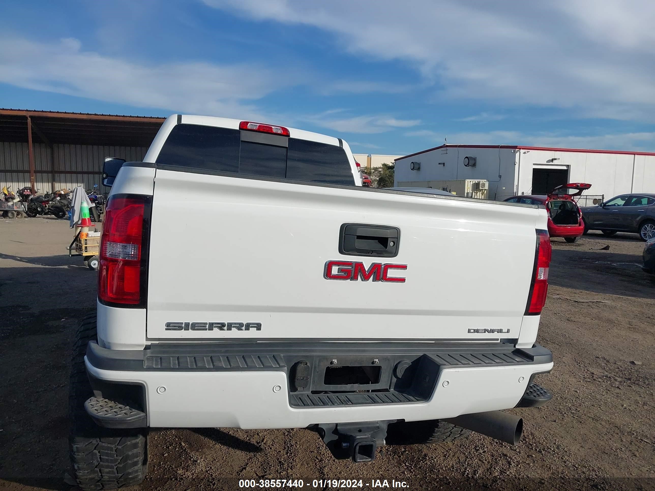 Photo 7 VIN: 1GT424E82FF569407 - GMC SIERRA 