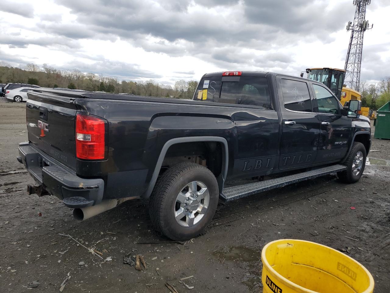 Photo 2 VIN: 1GT424E84FF663241 - GMC SIERRA 