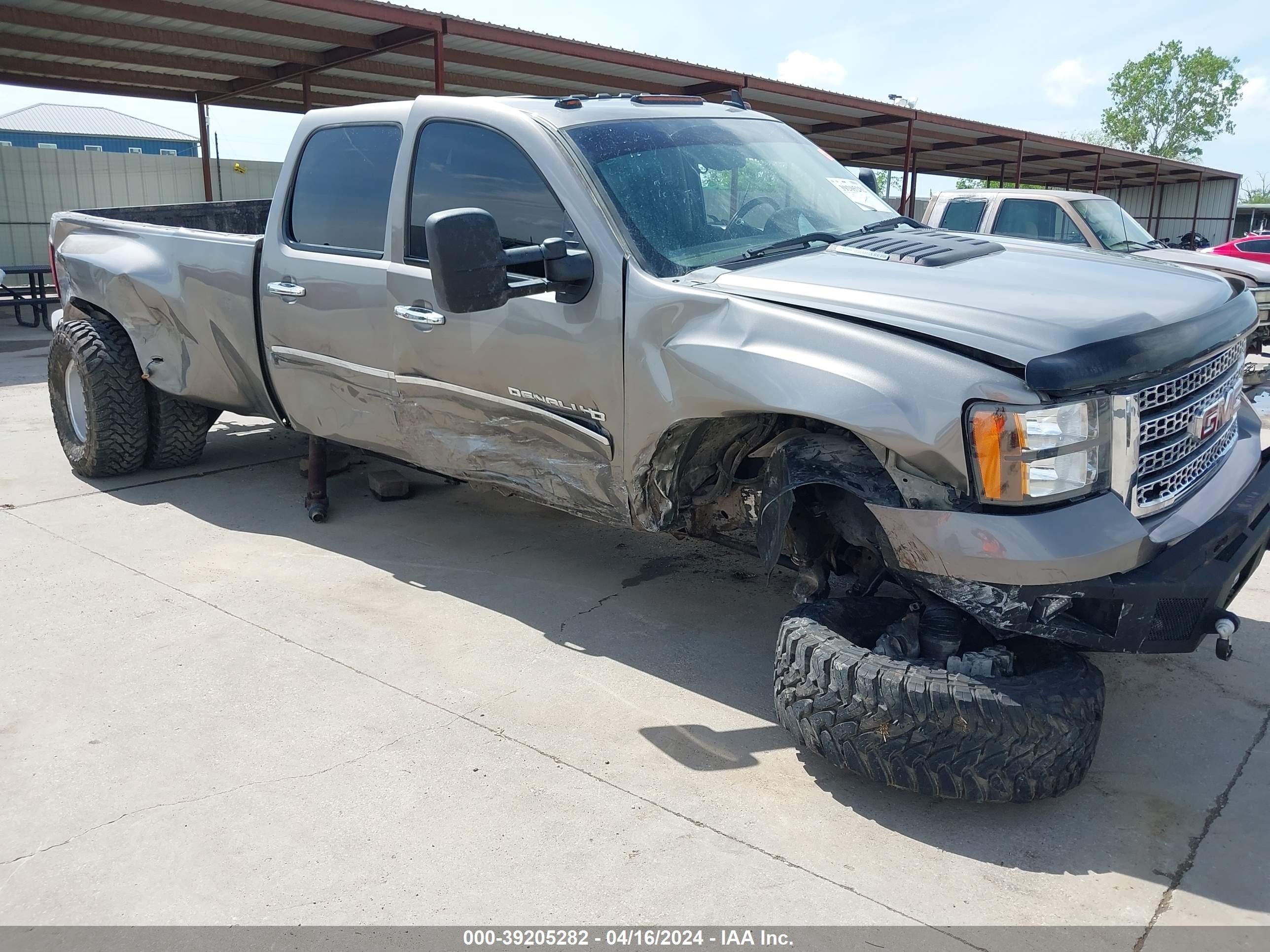 Photo 9 VIN: 1GT426C89CF223218 - GMC SIERRA 