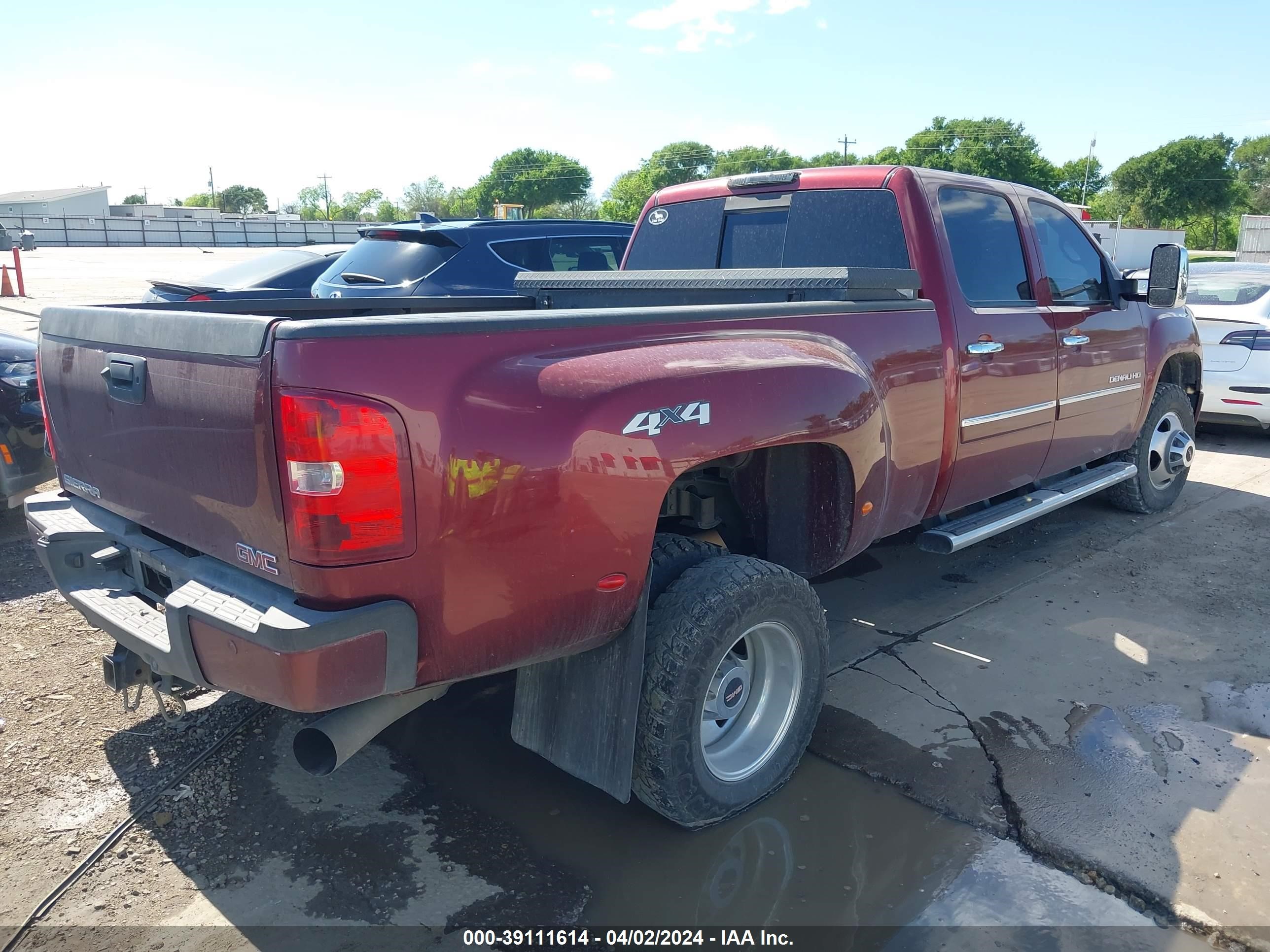 Photo 3 VIN: 1GT426C89DF217159 - GMC NULL 