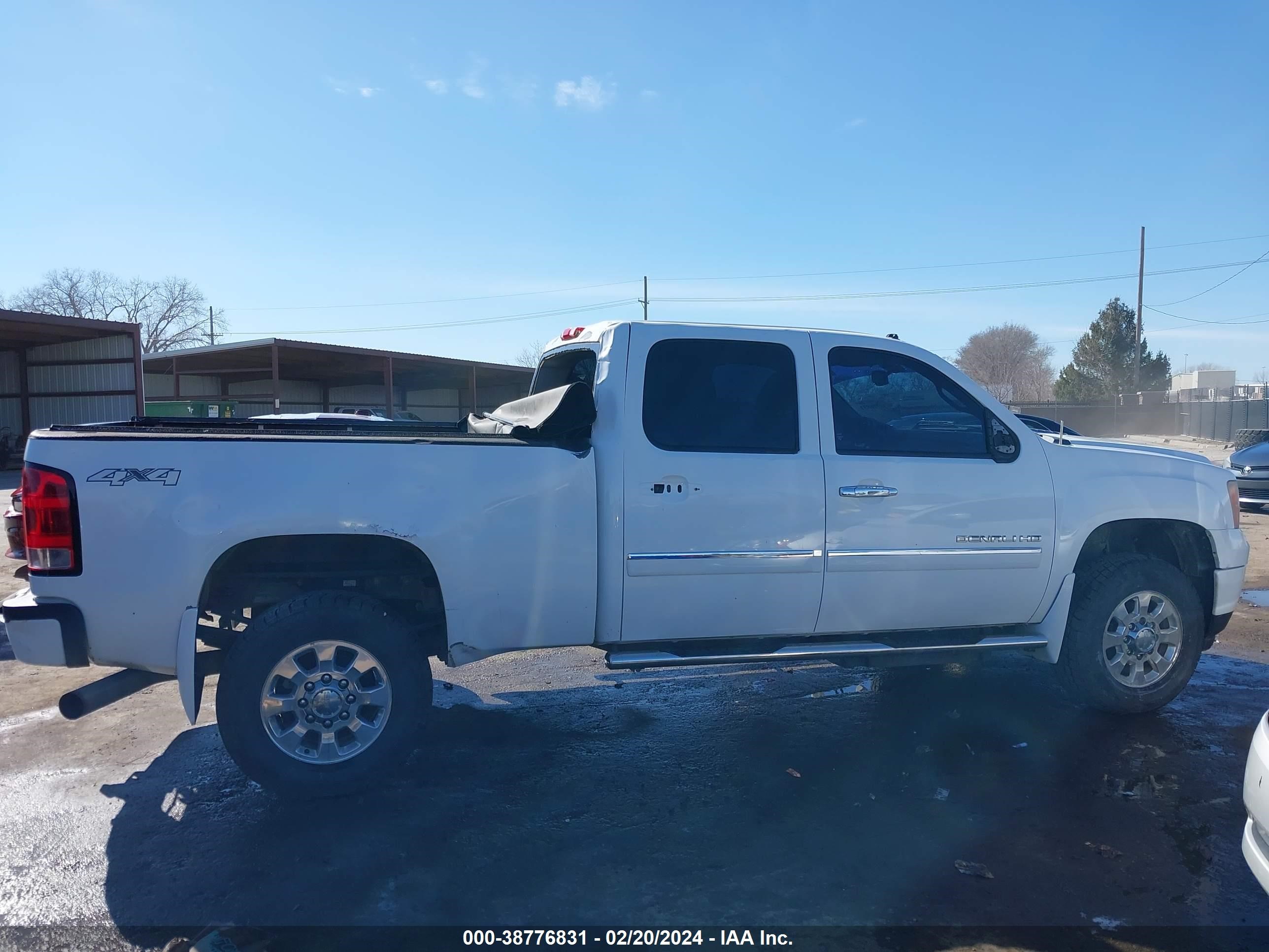 Photo 13 VIN: 1GT426E88CF172422 - GMC NULL 