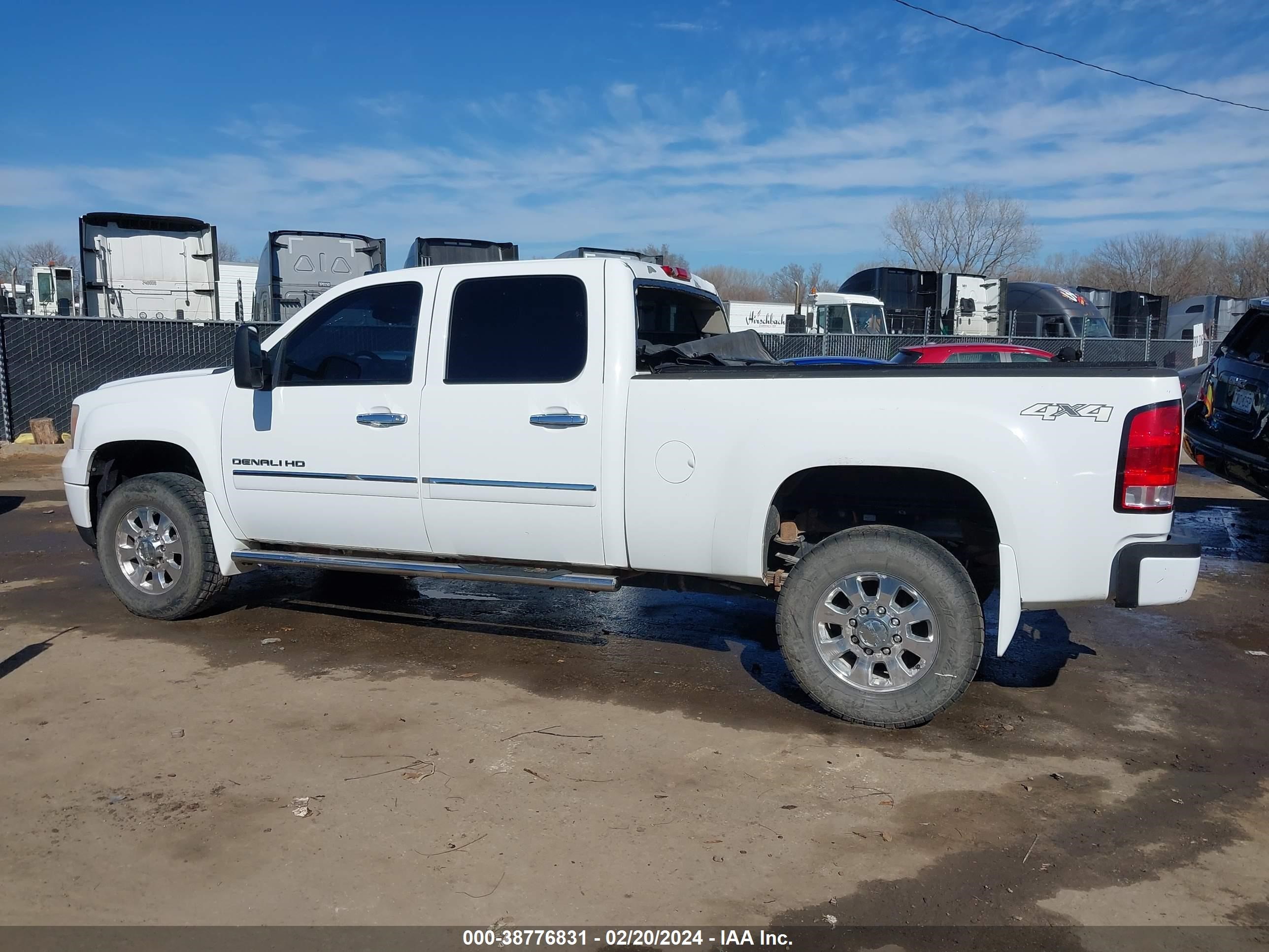 Photo 14 VIN: 1GT426E88CF172422 - GMC NULL 