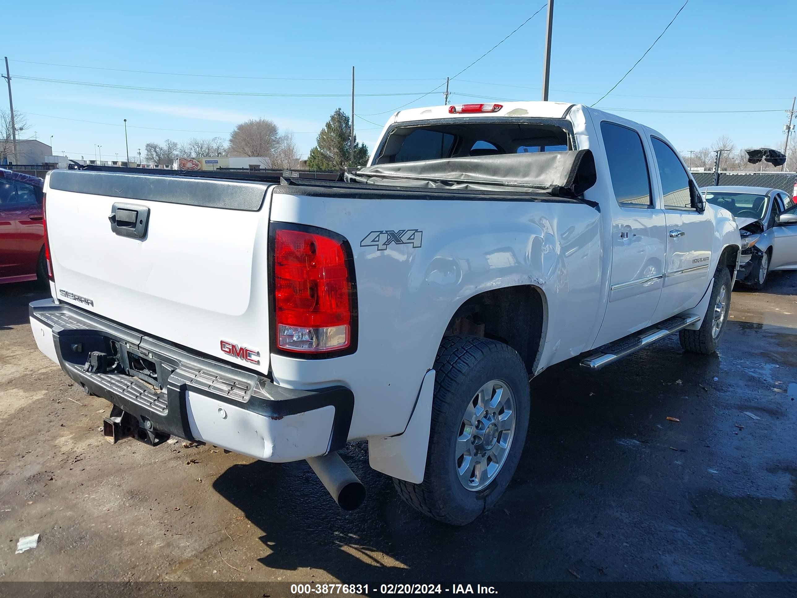 Photo 3 VIN: 1GT426E88CF172422 - GMC NULL 