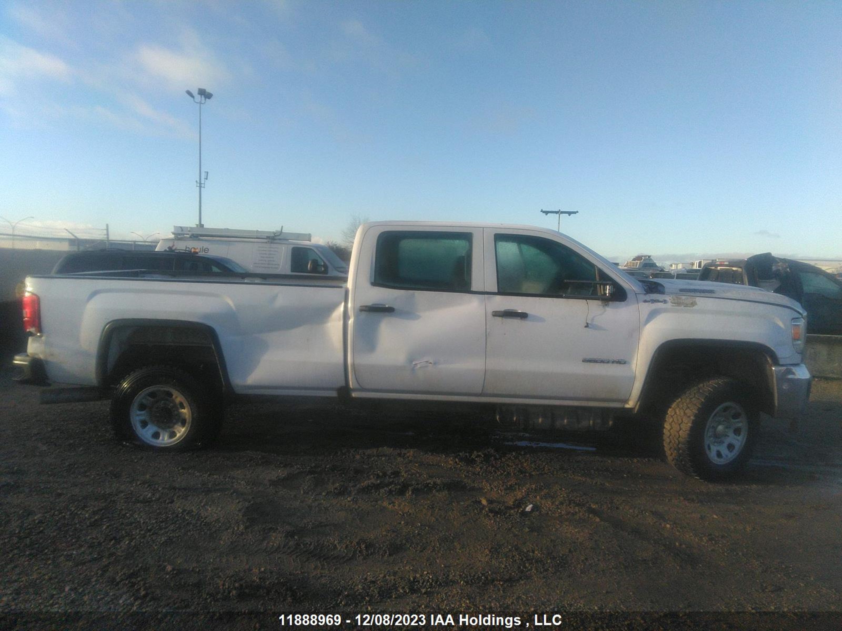 Photo 5 VIN: 1GT42TCY2KF250676 - GMC NULL 