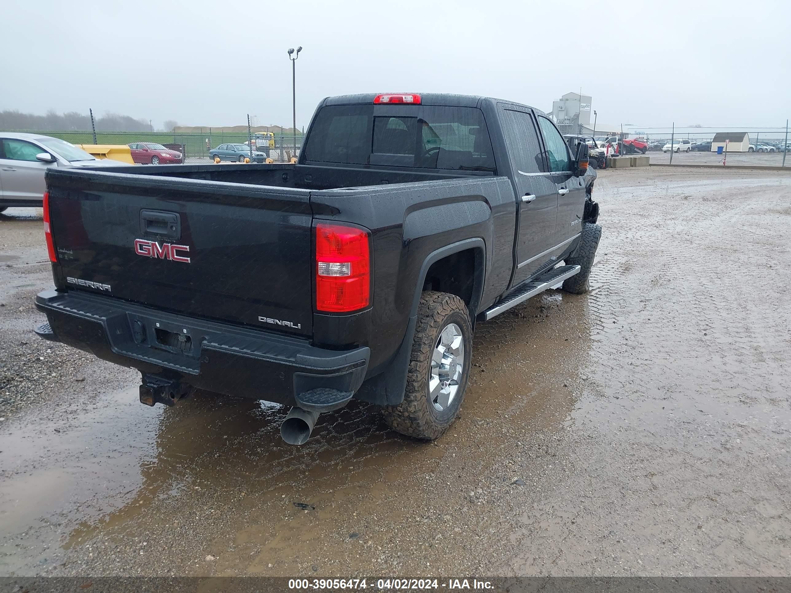 Photo 3 VIN: 1GT42WEY3KF267114 - GMC SIERRA 