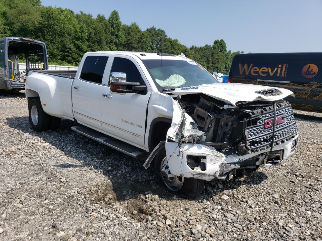 Photo 3 VIN: 1GT42WEY4KF137648 - GMC SIERRA 