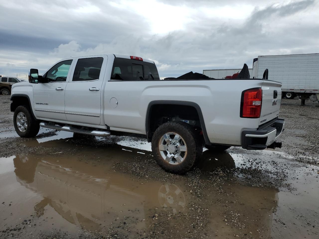 Photo 1 VIN: 1GT42WEYXKF156043 - GMC SIERRA 