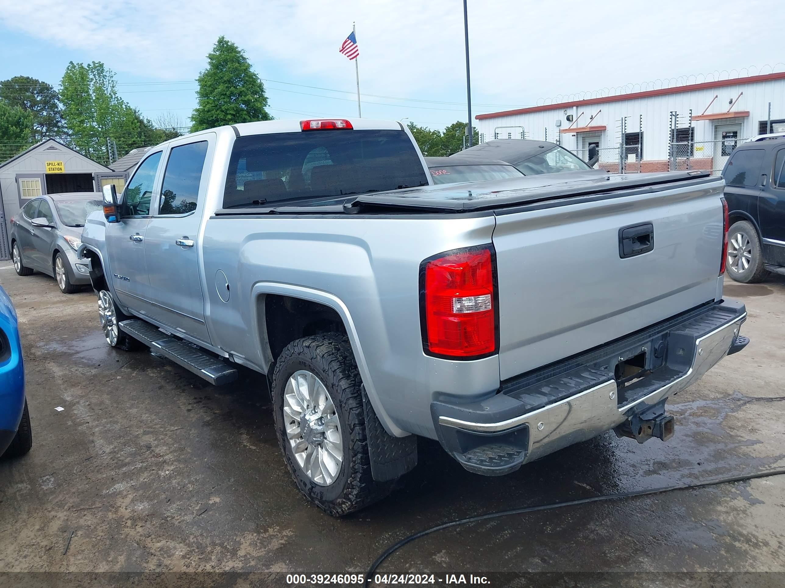 Photo 2 VIN: 1GT42WEYXKF177670 - GMC NULL 