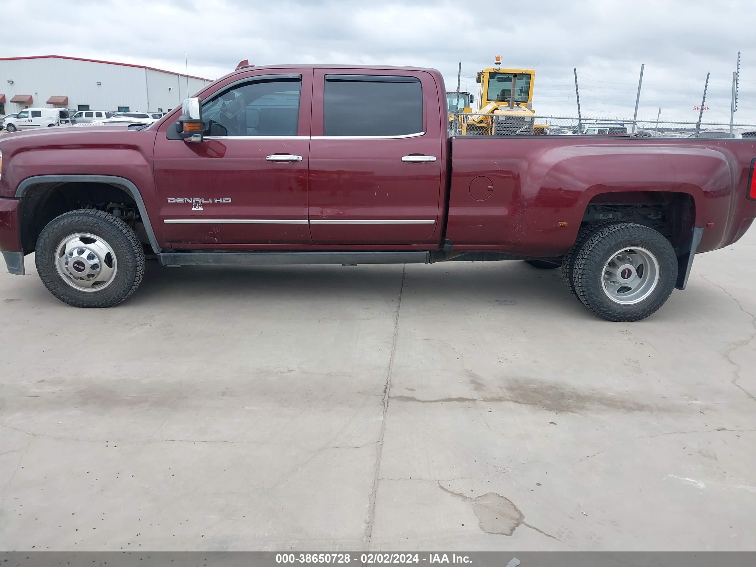 Photo 16 VIN: 1GT42YE88GF264812 - GMC NULL 