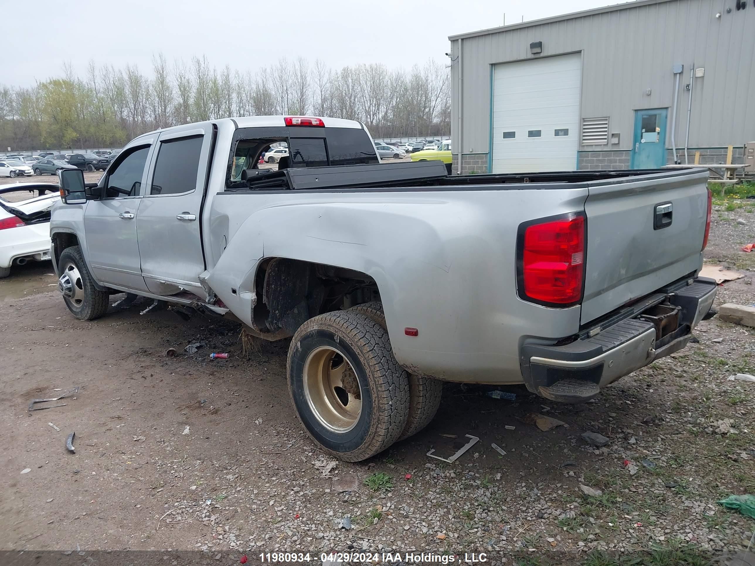 Photo 2 VIN: 1GT42YEG4GF115188 - GMC NULL 