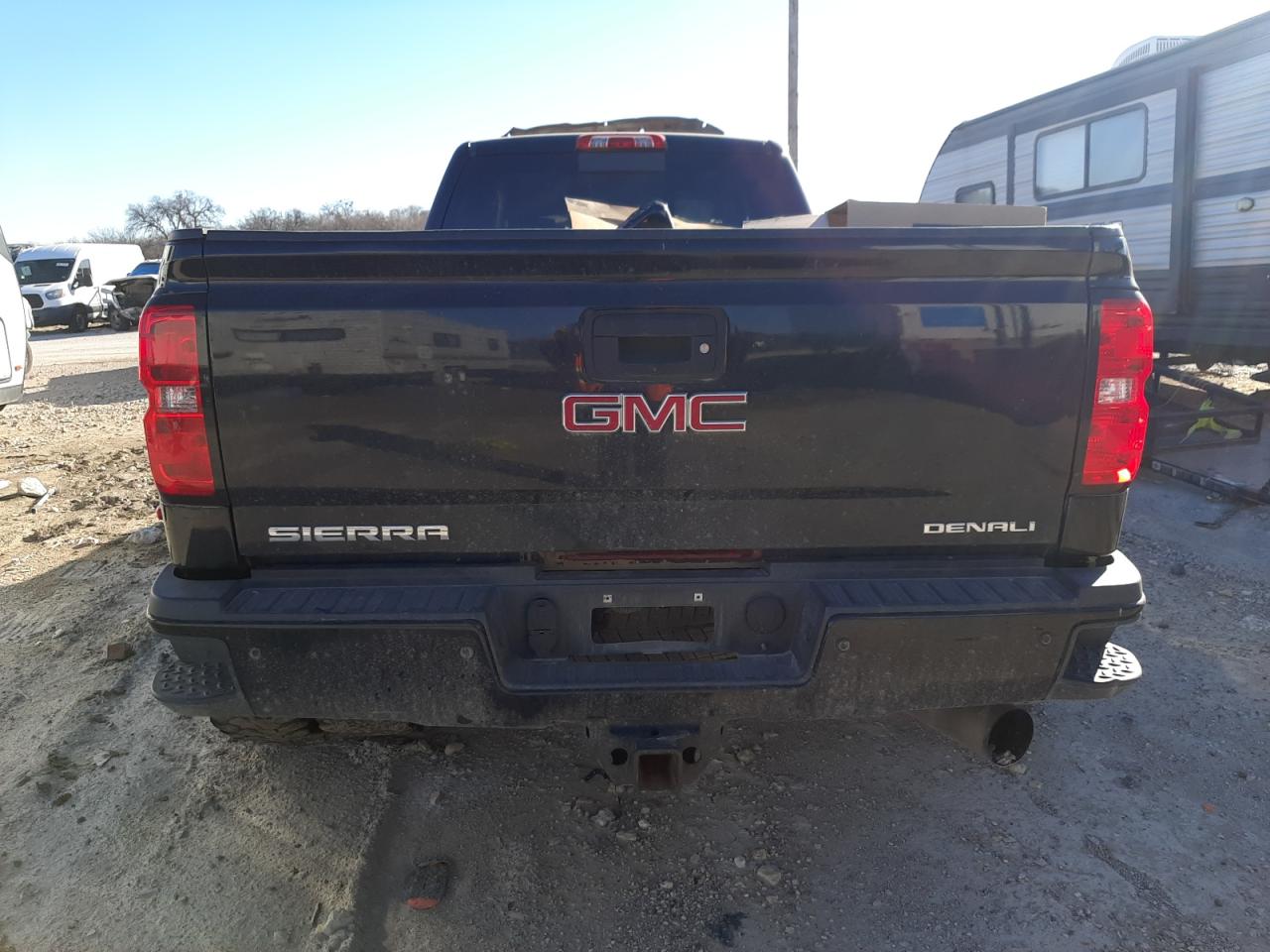 Photo 5 VIN: 1GT42YEY8JF284484 - GMC SIERRA 