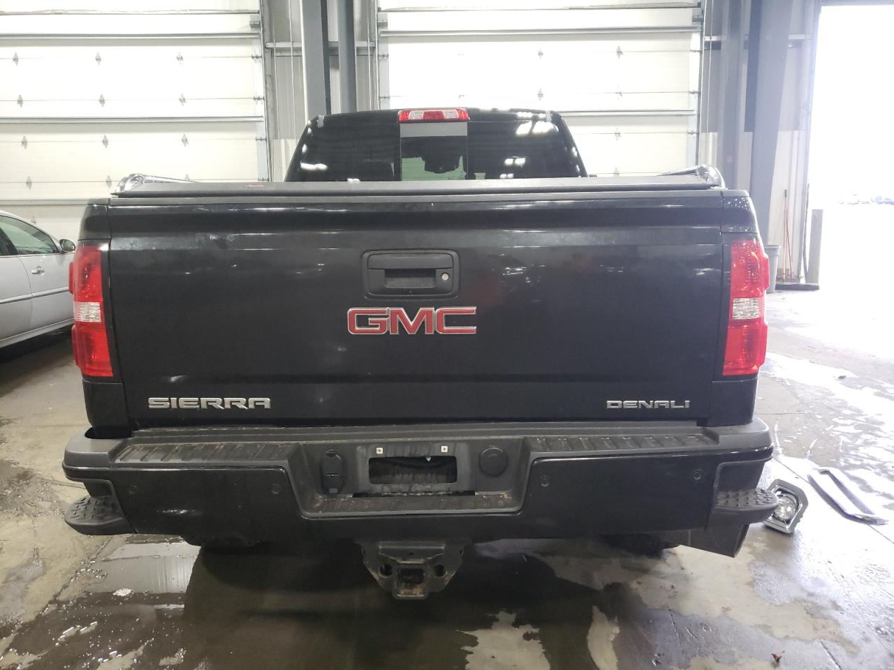 Photo 5 VIN: 1GT42YEY9JF142158 - GMC SIERRA 