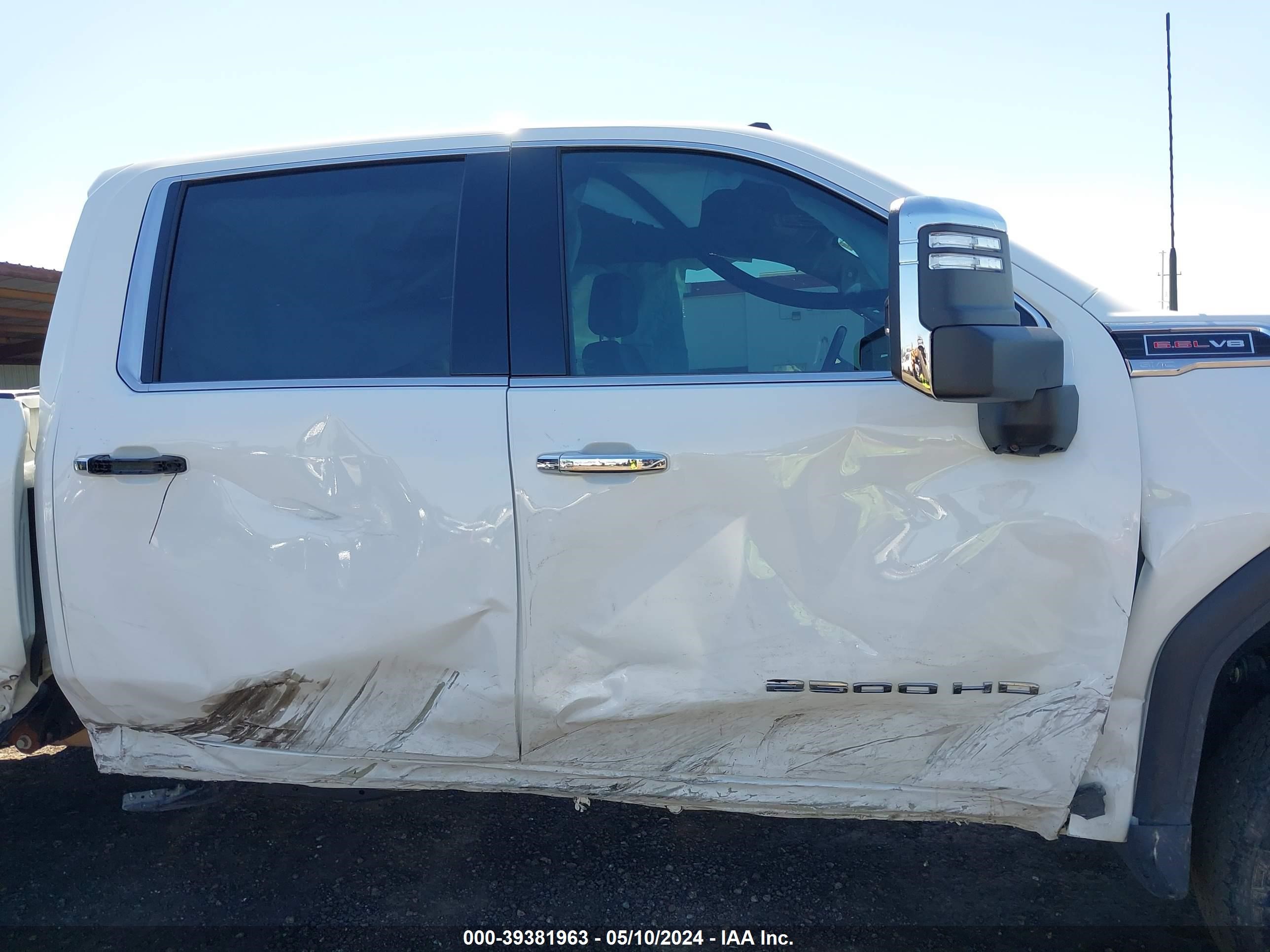 Photo 12 VIN: 1GT49NE71NF268358 - GMC SIERRA 