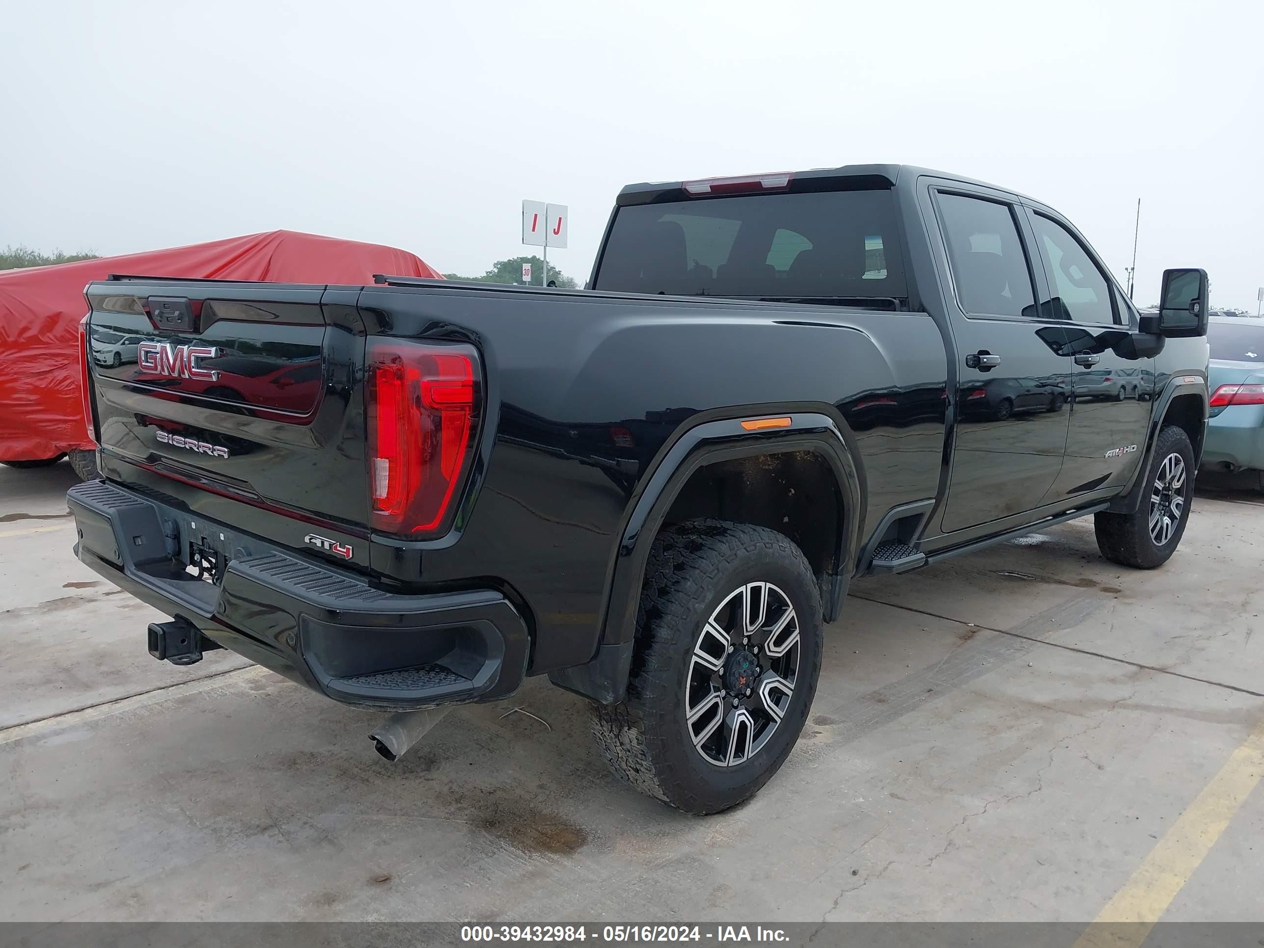 Photo 3 VIN: 1GT49PE70PF143429 - GMC SIERRA 