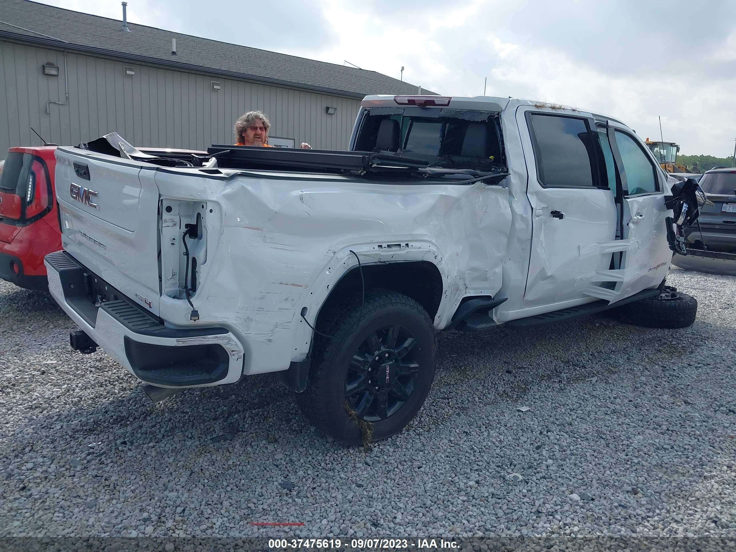 Photo 3 VIN: 1GT49PE74RF191051 - GMC SIERRA 