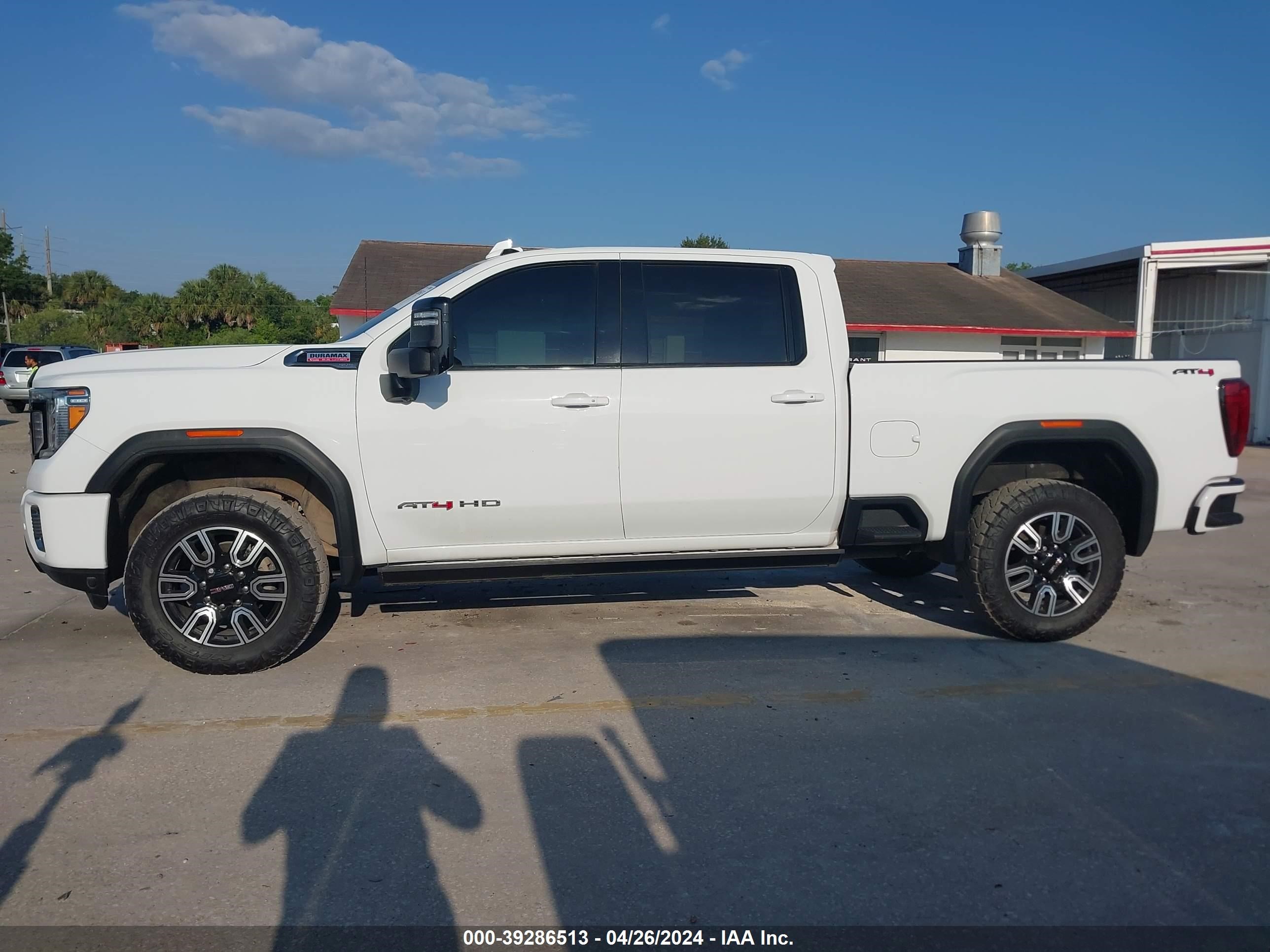 Photo 16 VIN: 1GT49PEY0NF291098 - GMC SIERRA 