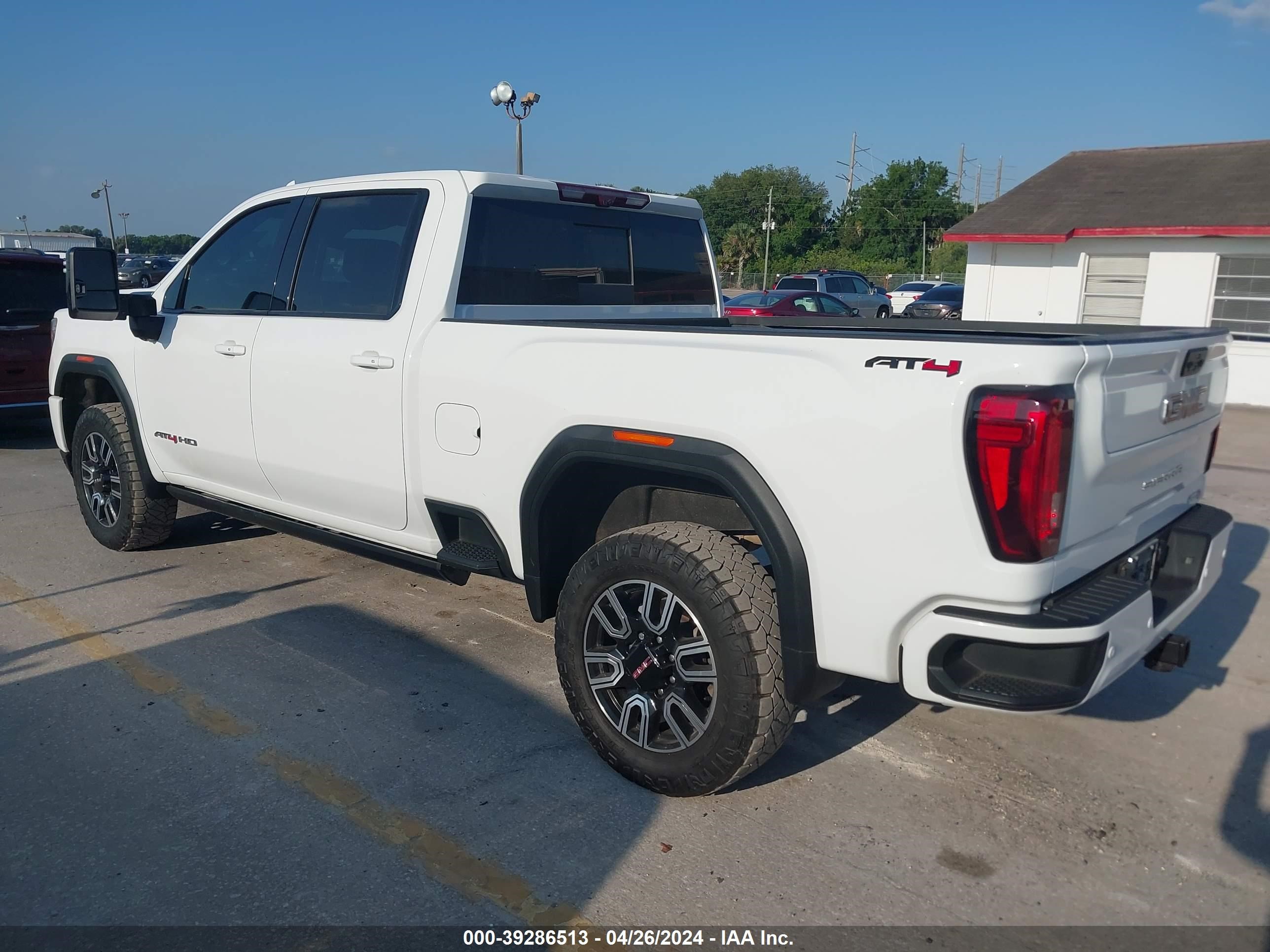 Photo 2 VIN: 1GT49PEY0NF291098 - GMC SIERRA 