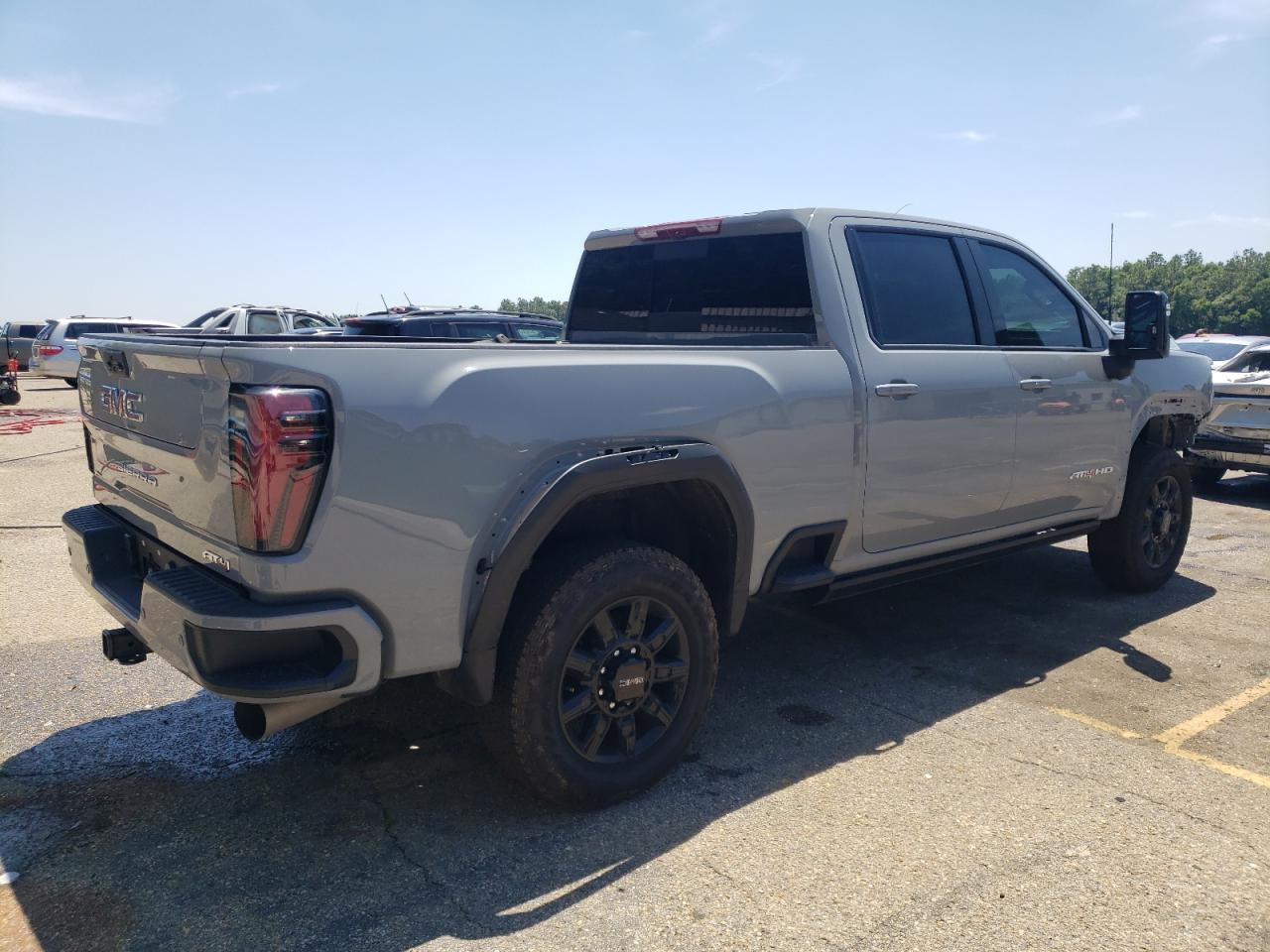 Photo 2 VIN: 1GT49PEY4RF243478 - GMC SIERRA 