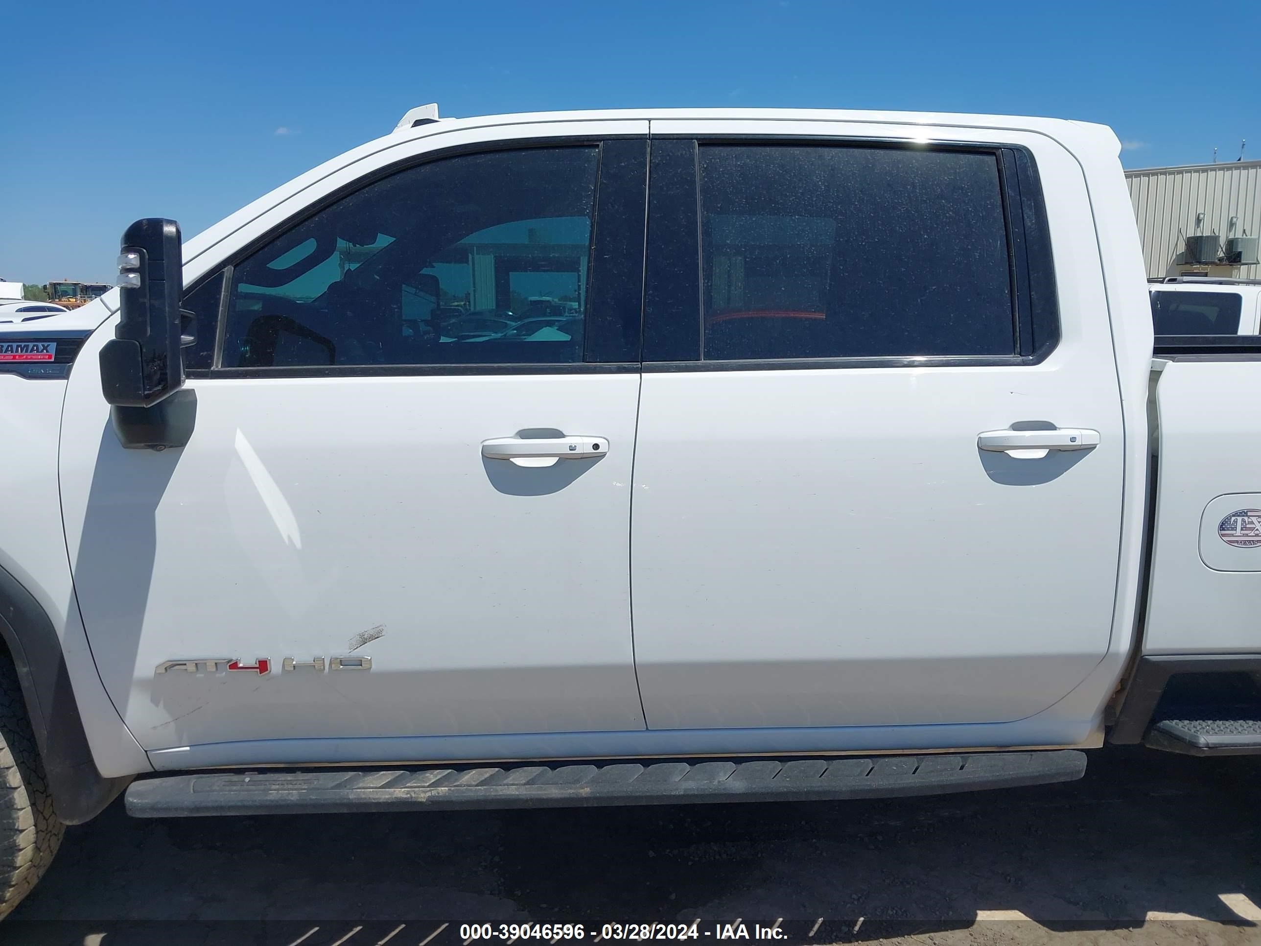 Photo 13 VIN: 1GT49PEY8NF175311 - GMC SIERRA 