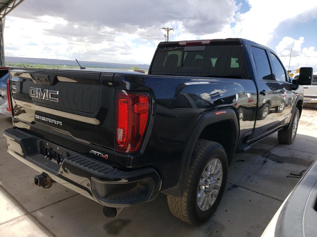 Photo 2 VIN: 1GT49PEY8NF269009 - GMC SIERRA 