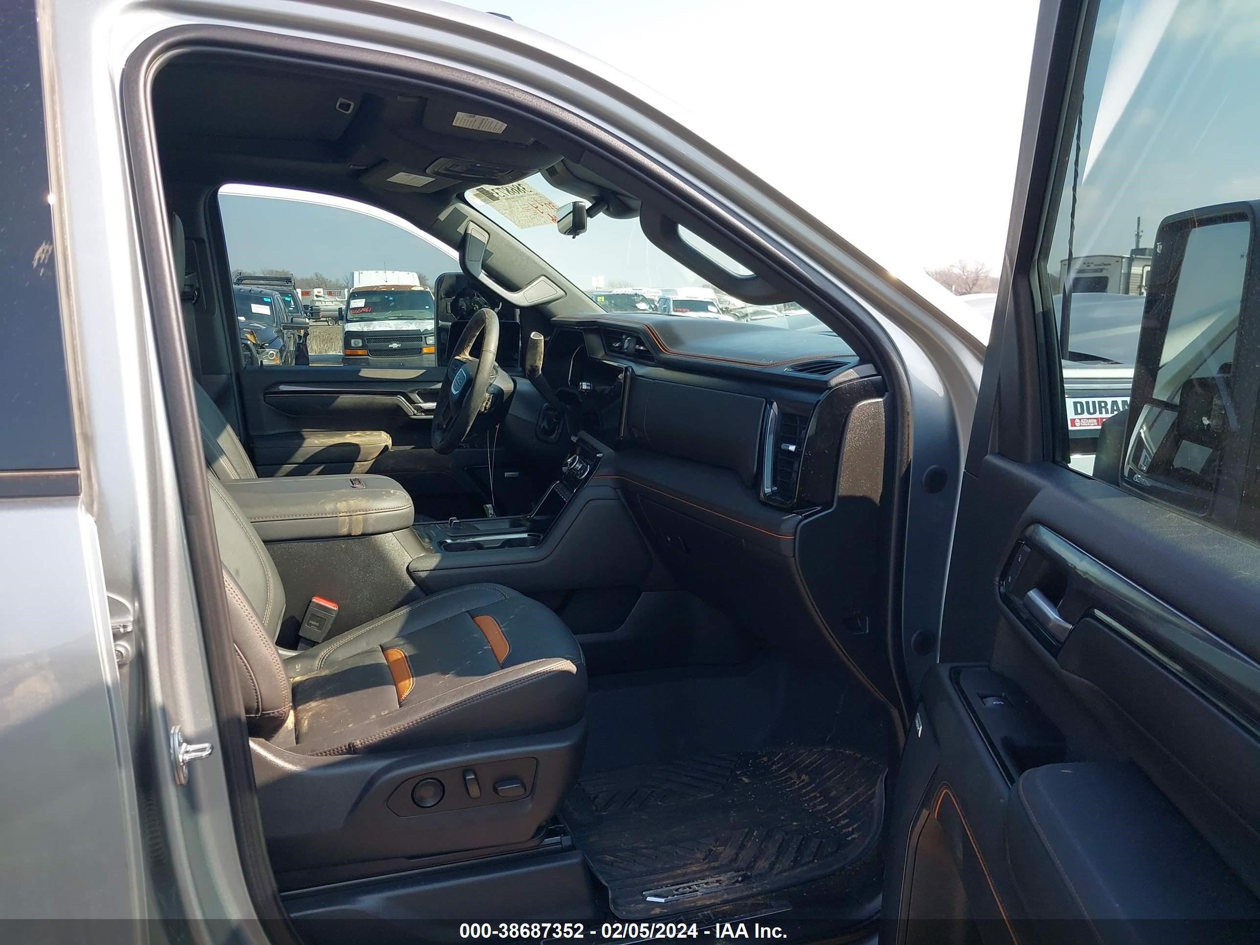 Photo 10 VIN: 1GT49PEY9RF143649 - GMC SIERRA 