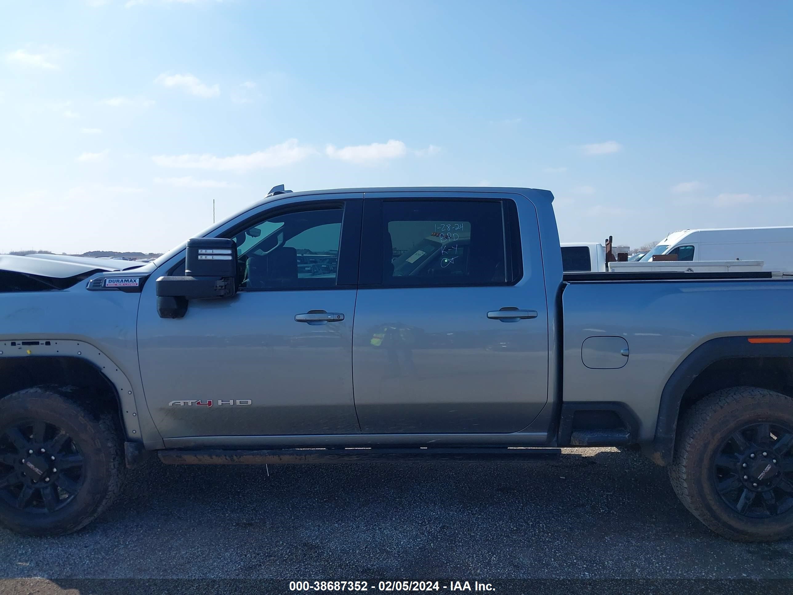 Photo 16 VIN: 1GT49PEY9RF143649 - GMC SIERRA 