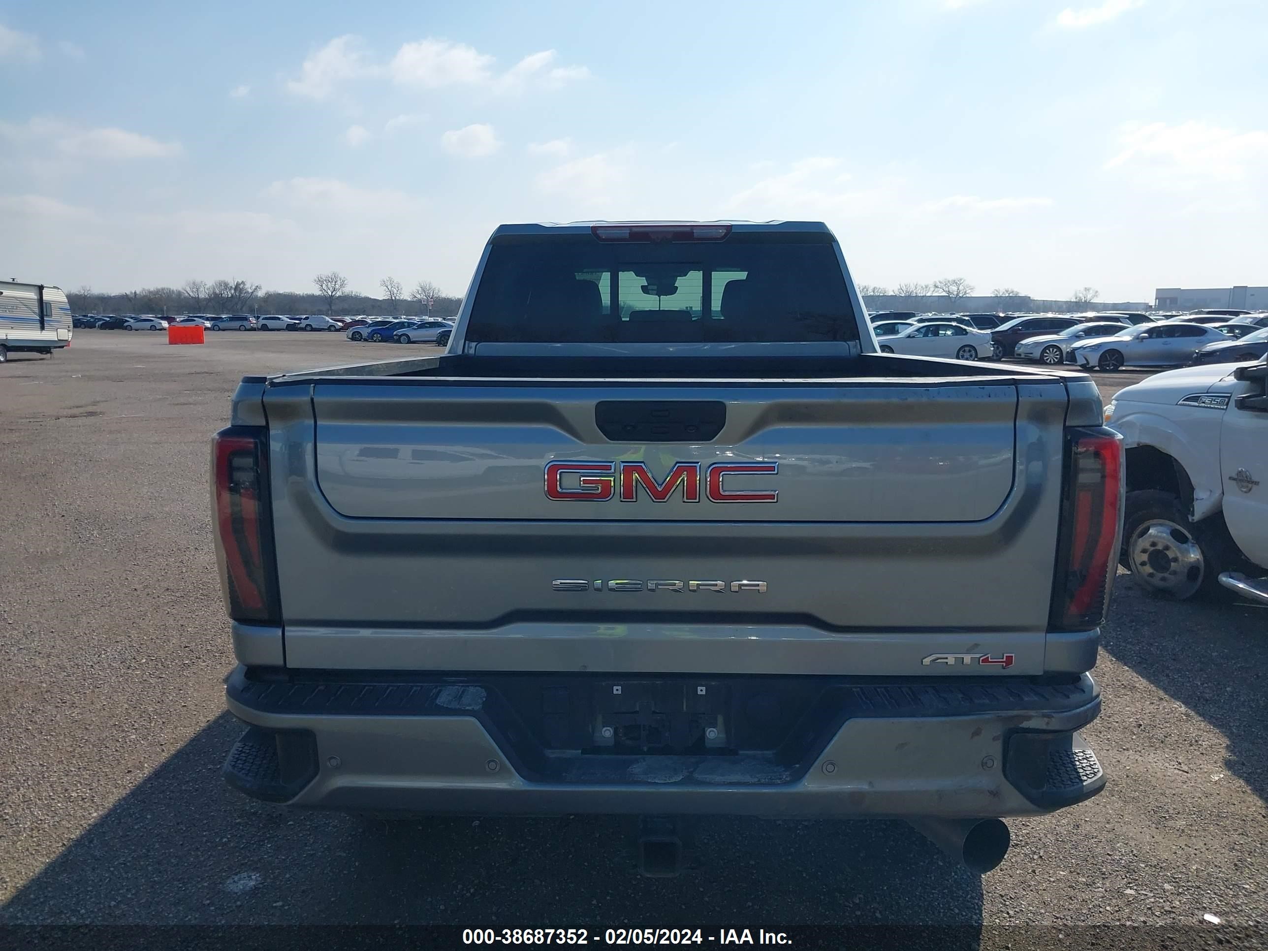 Photo 17 VIN: 1GT49PEY9RF143649 - GMC SIERRA 