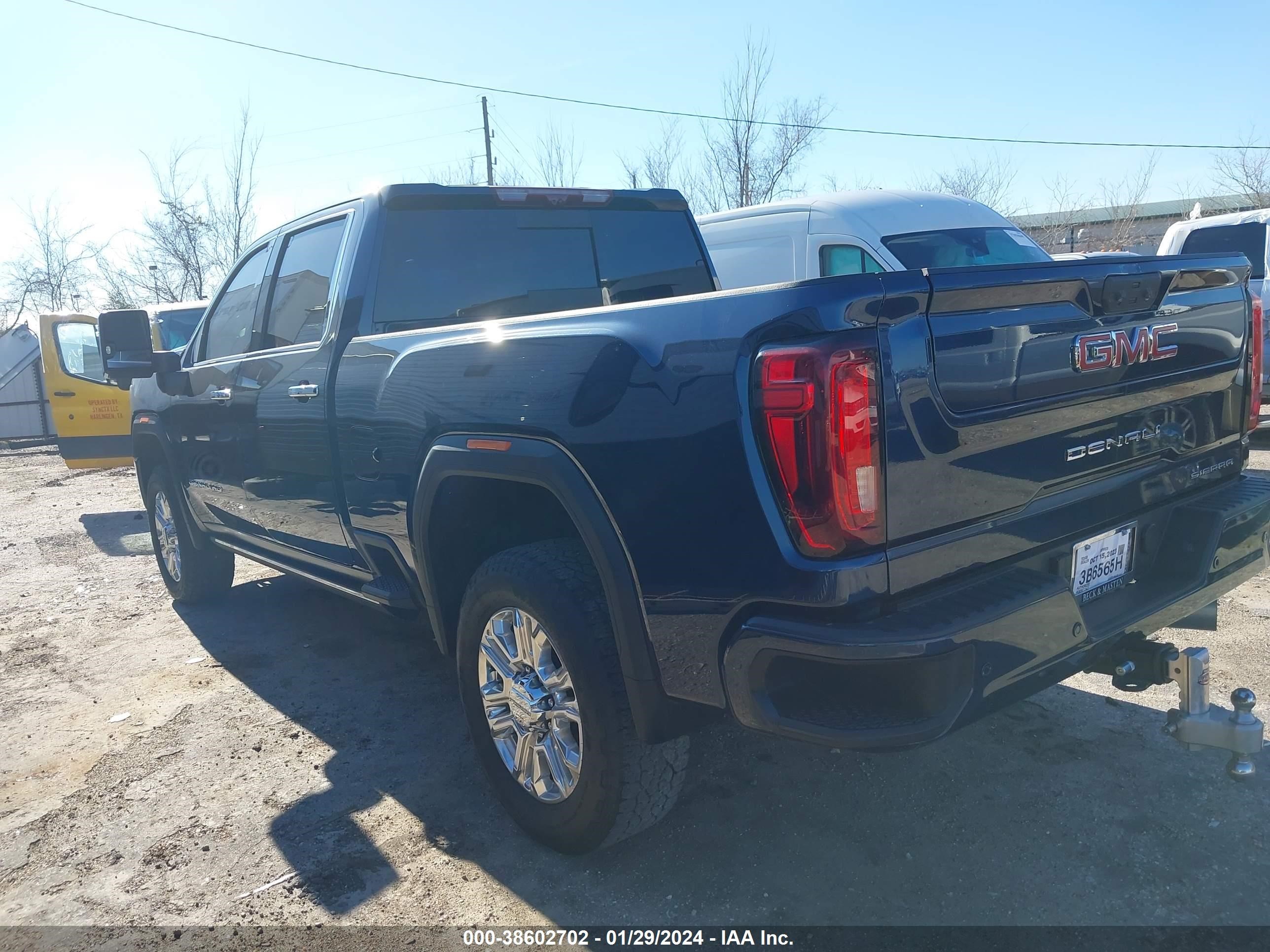 Photo 3 VIN: 1GT49REY1PF203867 - GMC SIERRA 