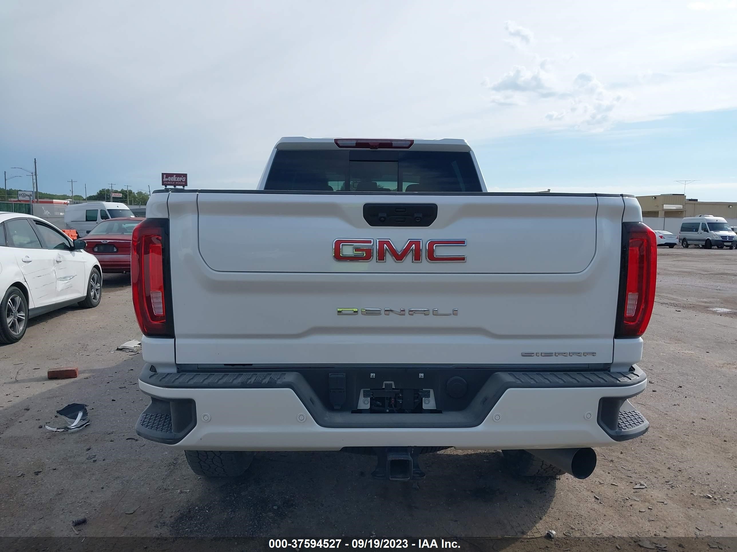 Photo 7 VIN: 1GT49REY4NF235581 - GMC SIERRA 