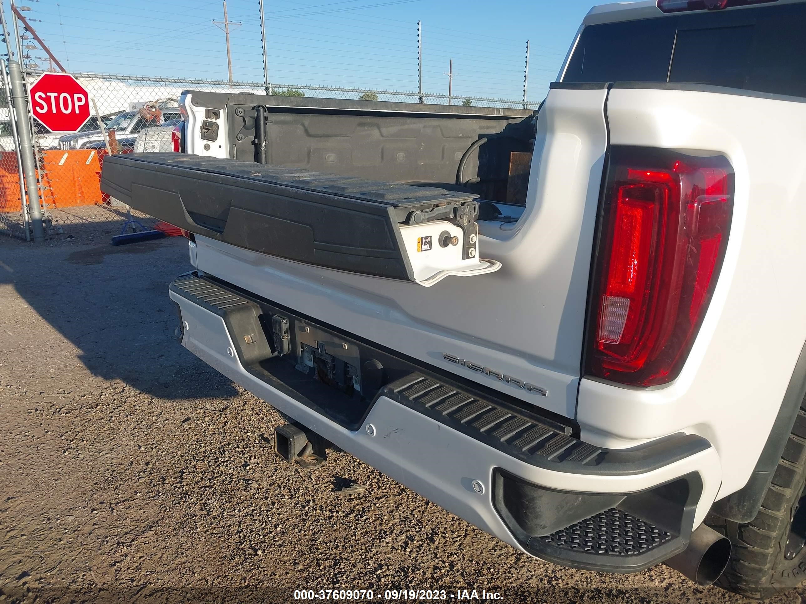 Photo 13 VIN: 1GT49REY6NF139516 - GMC SIERRA 