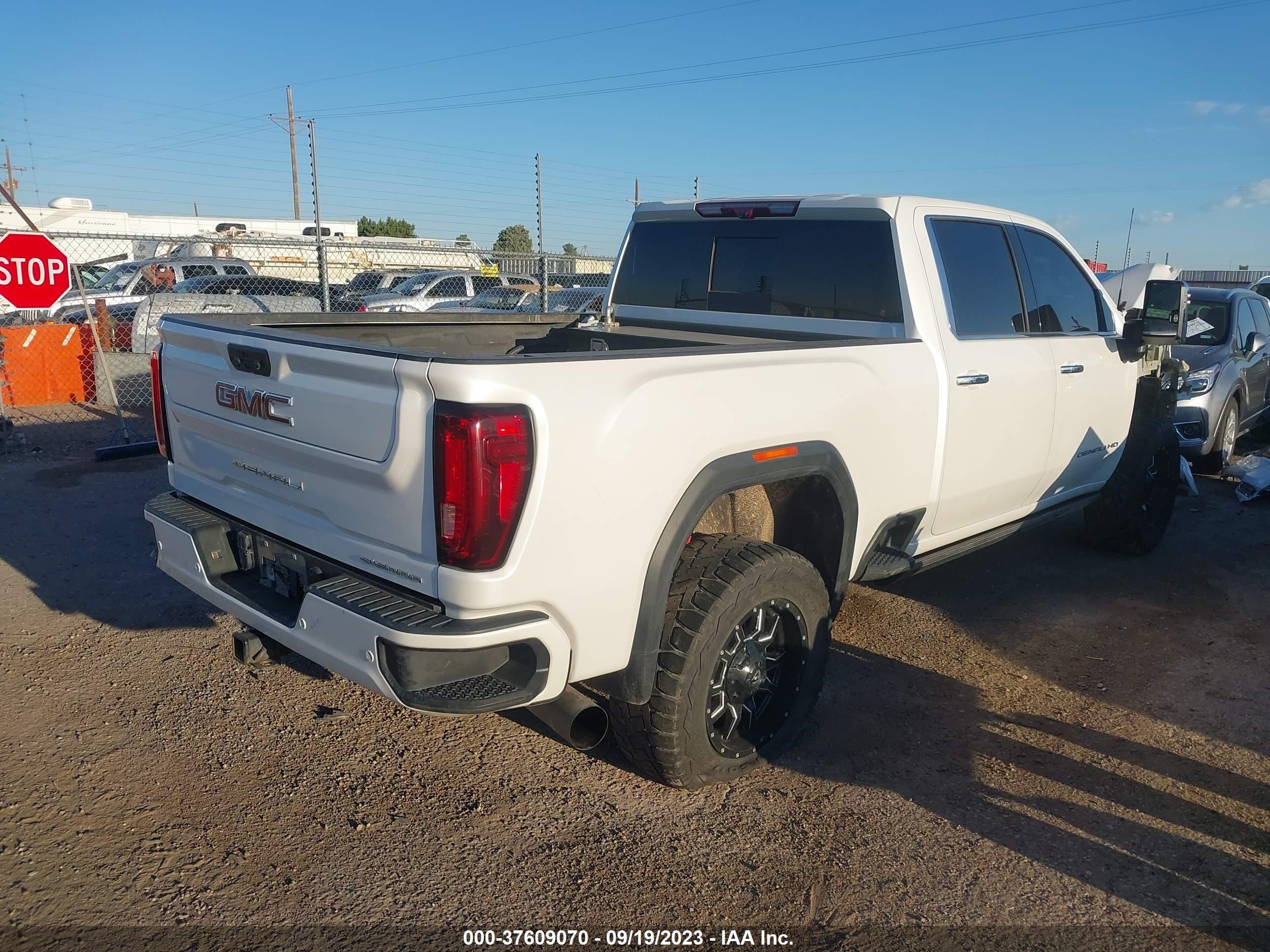 Photo 3 VIN: 1GT49REY6NF139516 - GMC SIERRA 