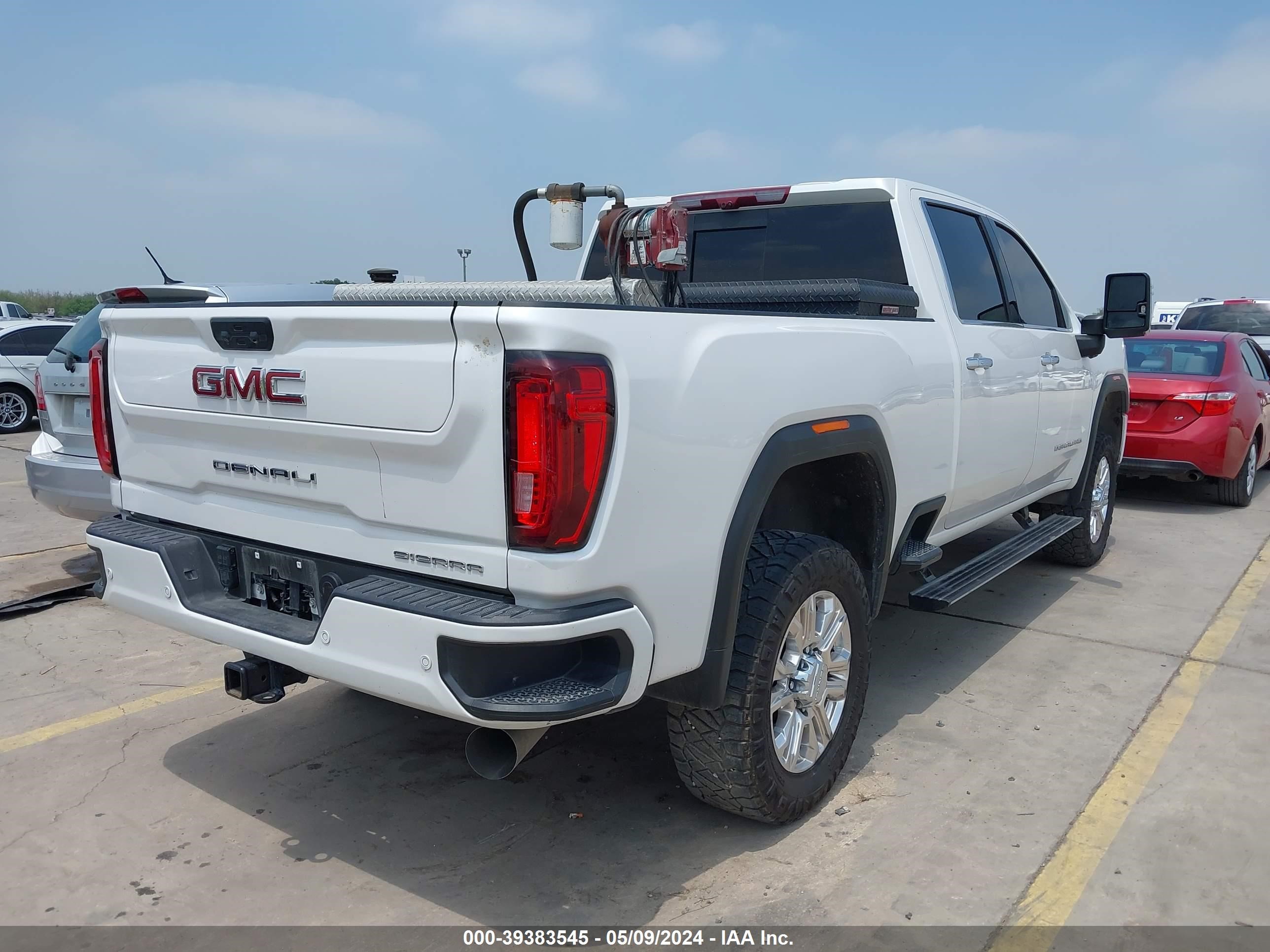 Photo 3 VIN: 1GT49REY6PF254930 - GMC SIERRA 