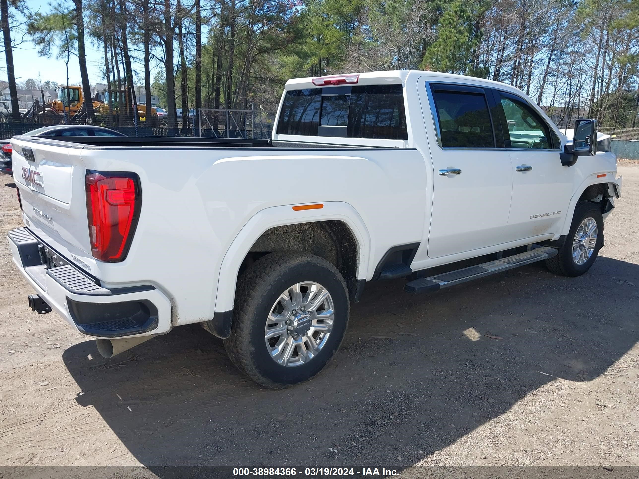 Photo 3 VIN: 1GT49REY8NF336476 - GMC SIERRA 