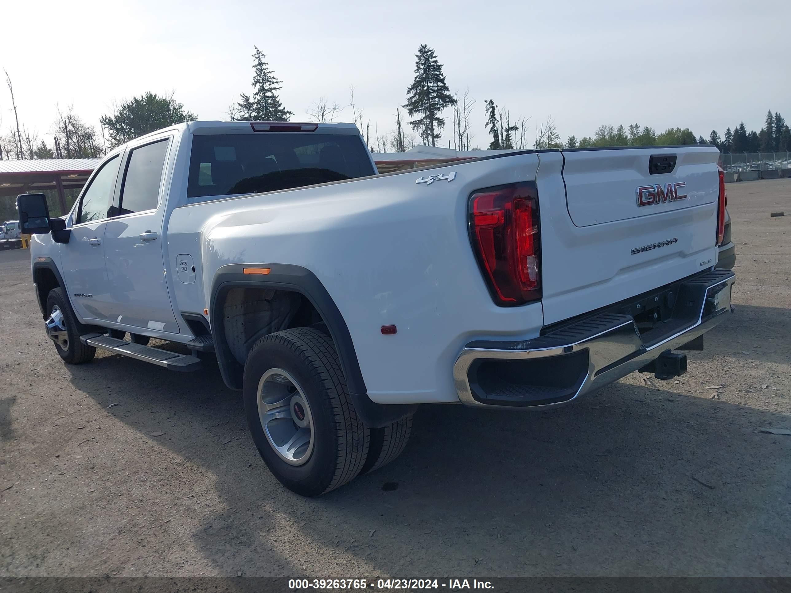 Photo 2 VIN: 1GT49TEY5PF217199 - GMC SIERRA 